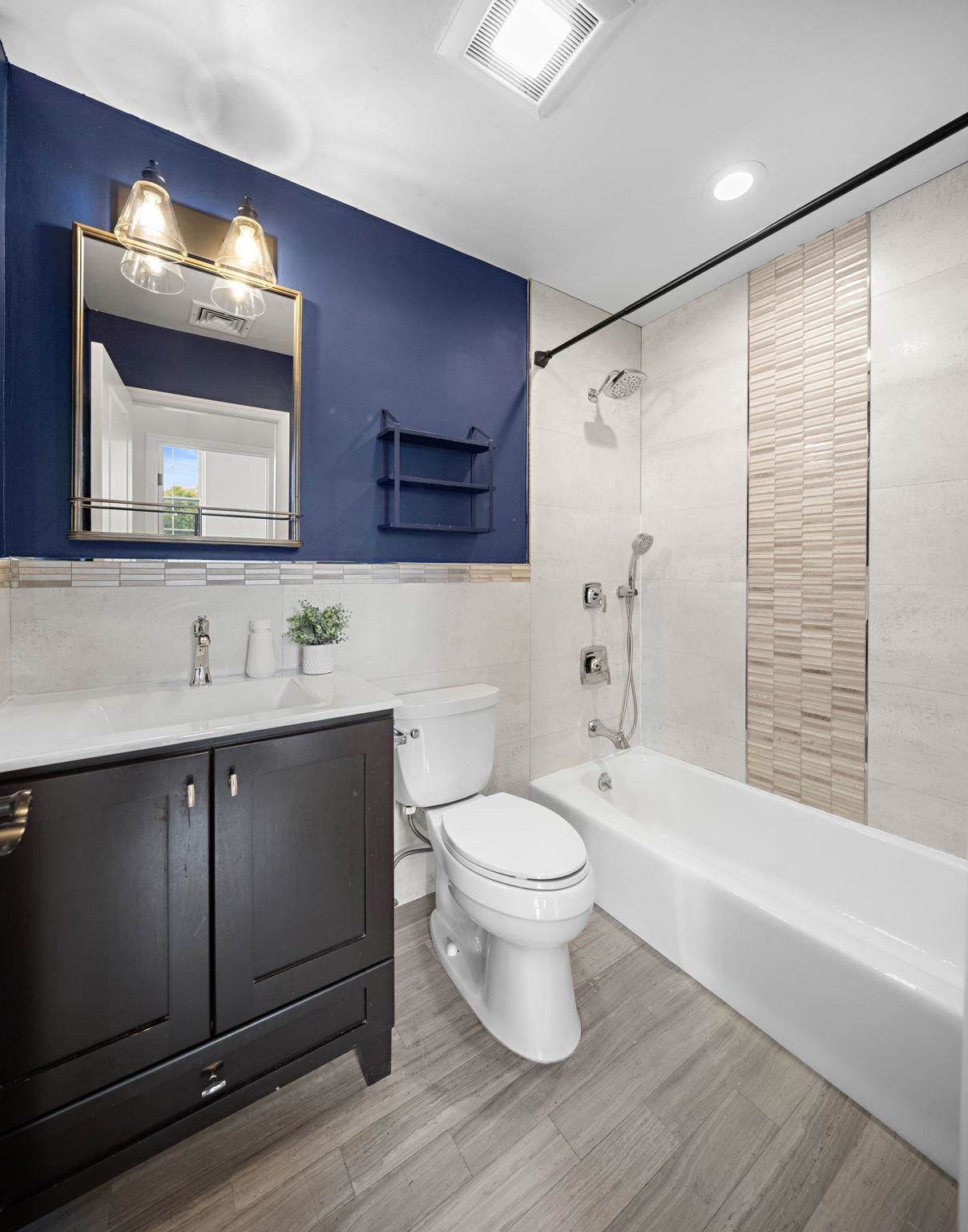 1015 GRAND ST Unit: 4B