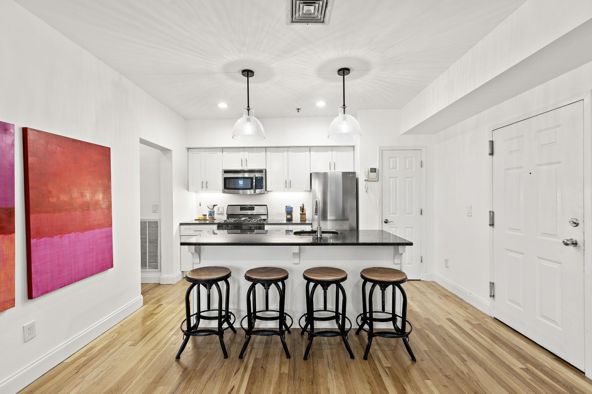 416 GRAND ST Unit: 2B