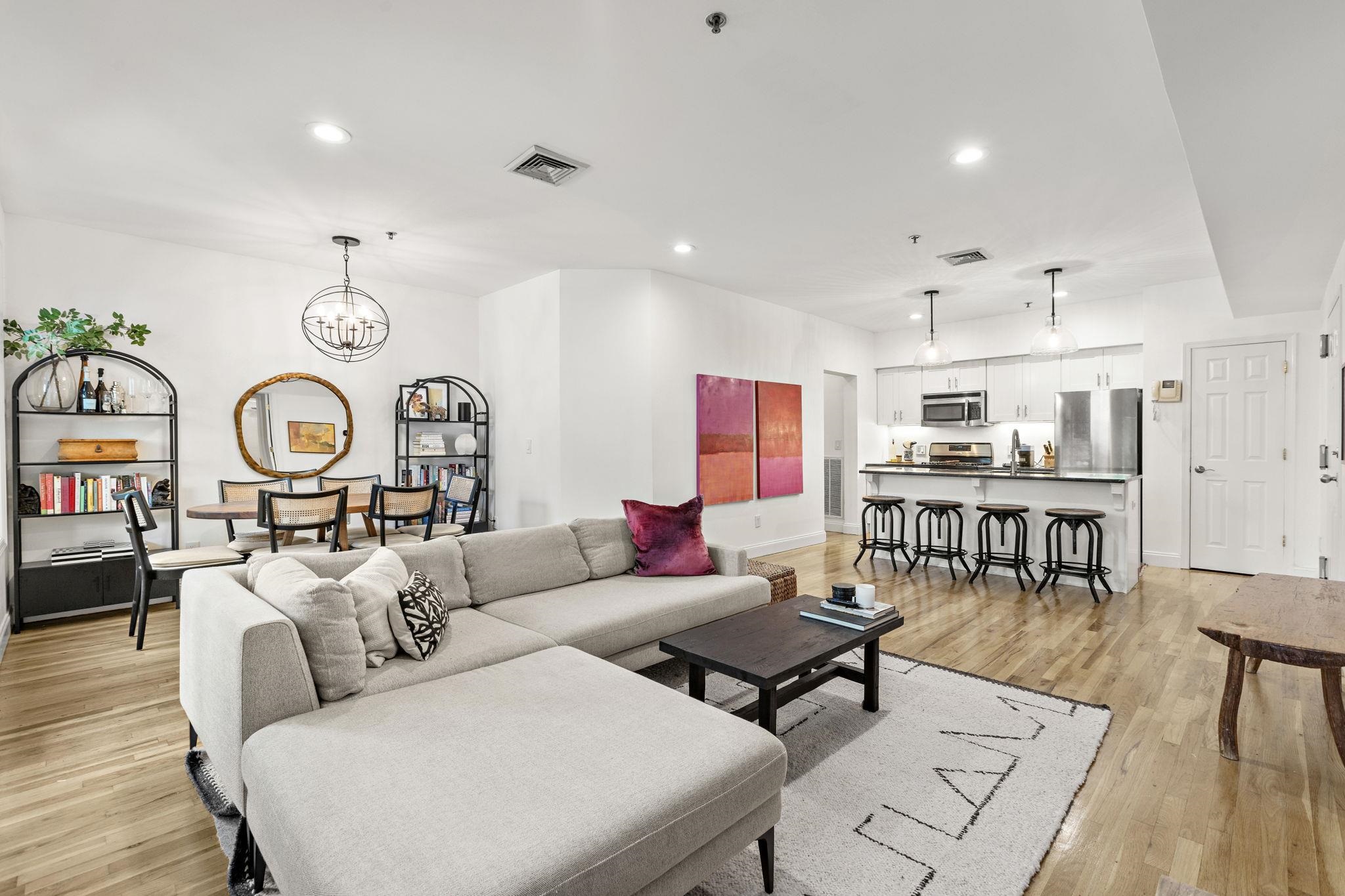 416 GRAND ST Unit: 2B