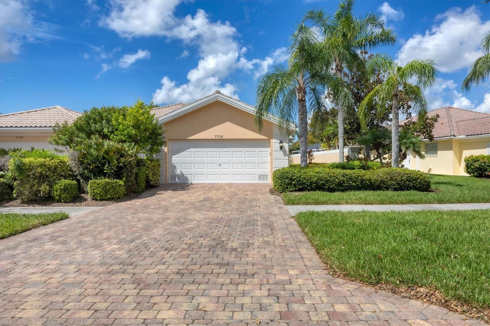 7708 CAMMINARE DR