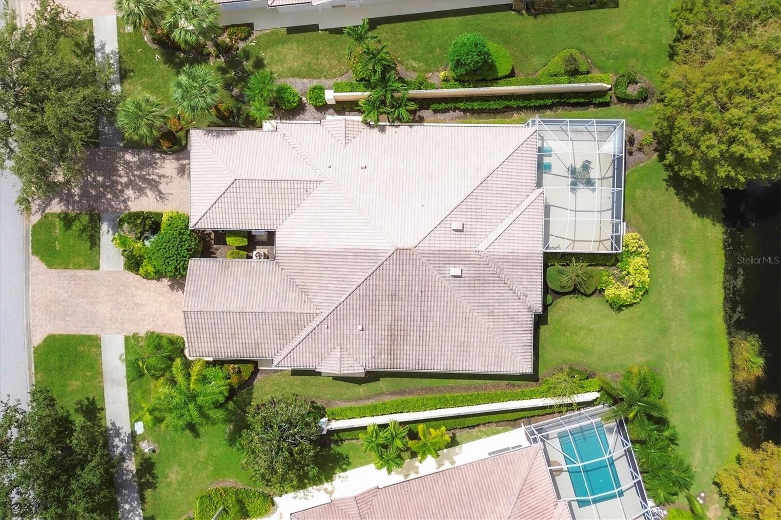 7708 CAMMINARE DR