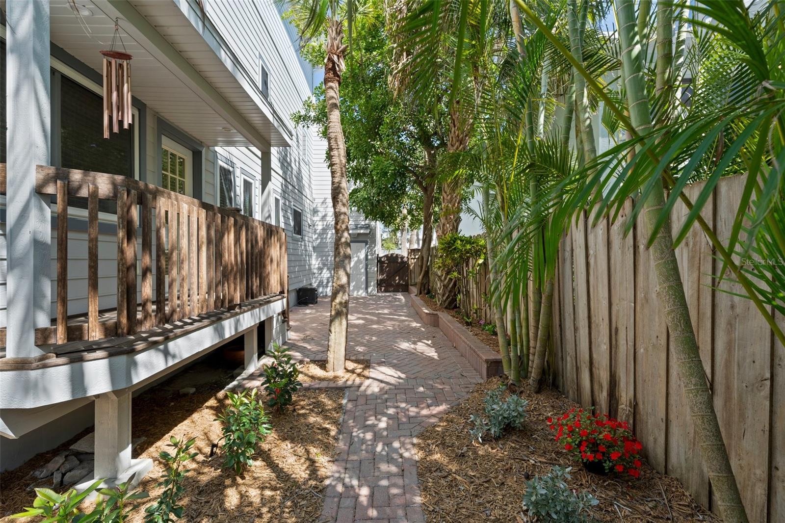 5512 AVENIDA DEL MARE