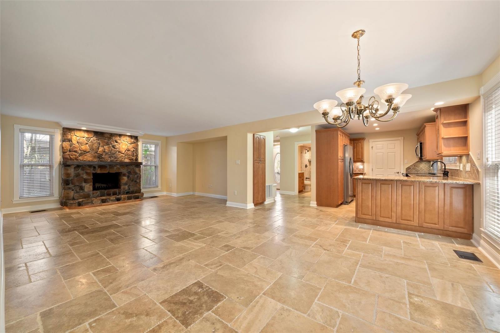 5512 AVENIDA DEL MARE