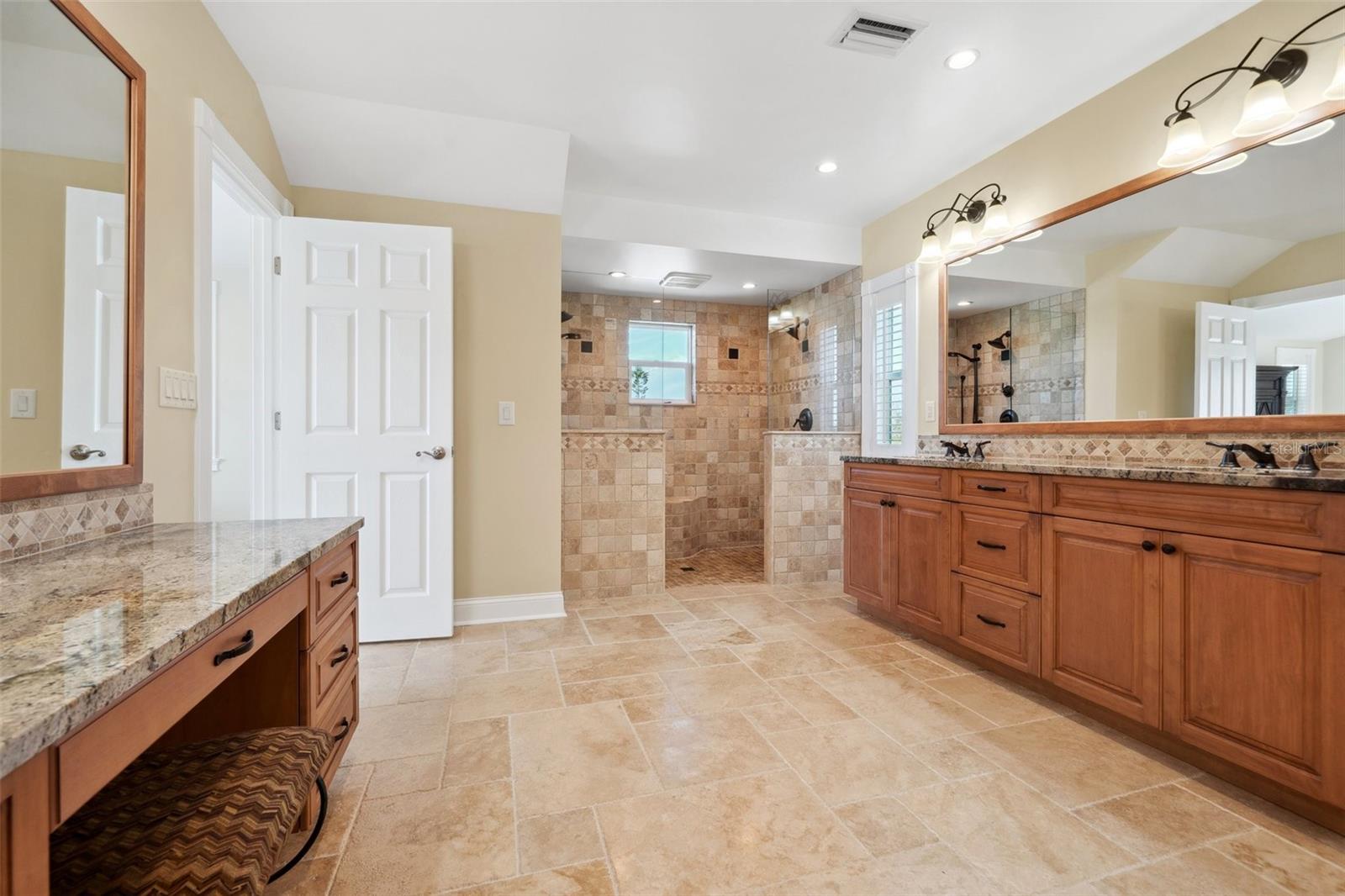 5512 AVENIDA DEL MARE