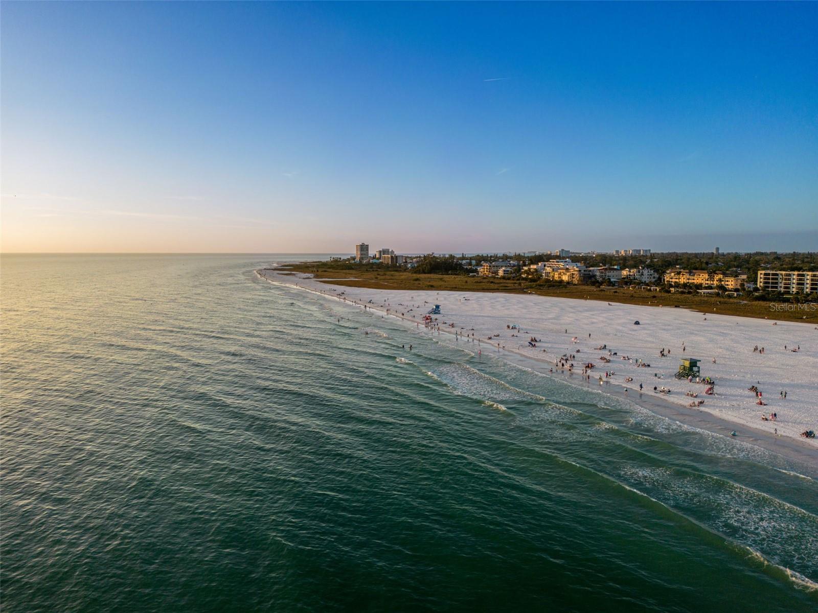 5512 AVENIDA DEL MARE