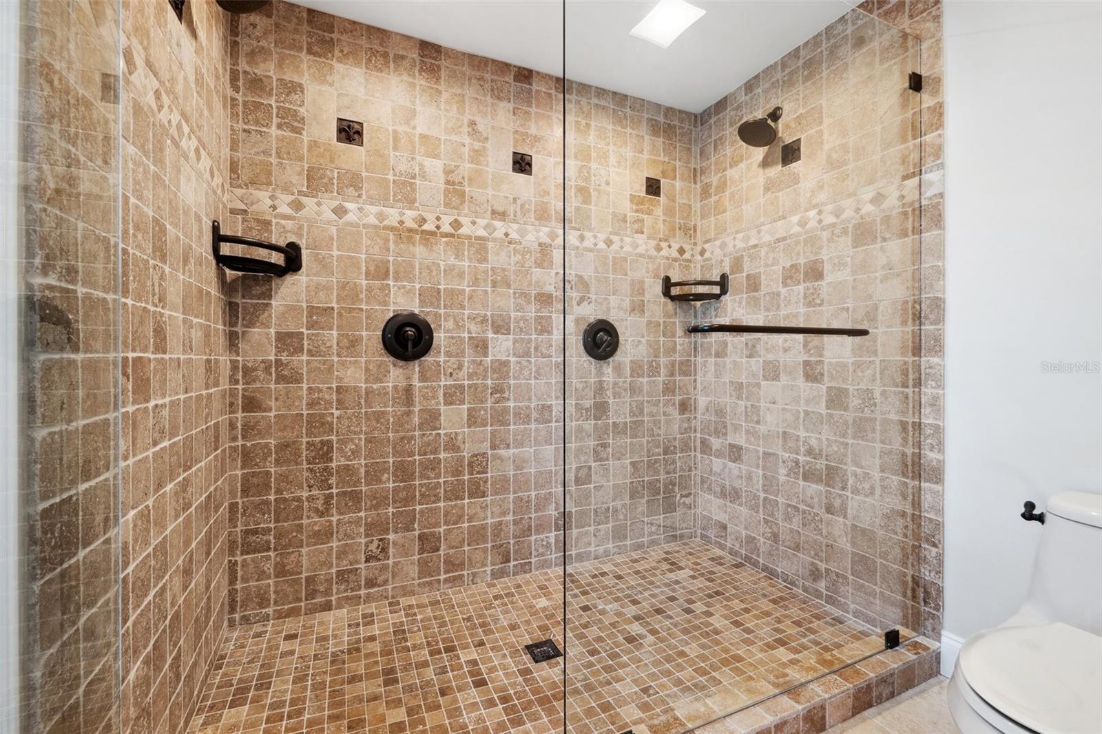 5512 AVENIDA DEL MARE