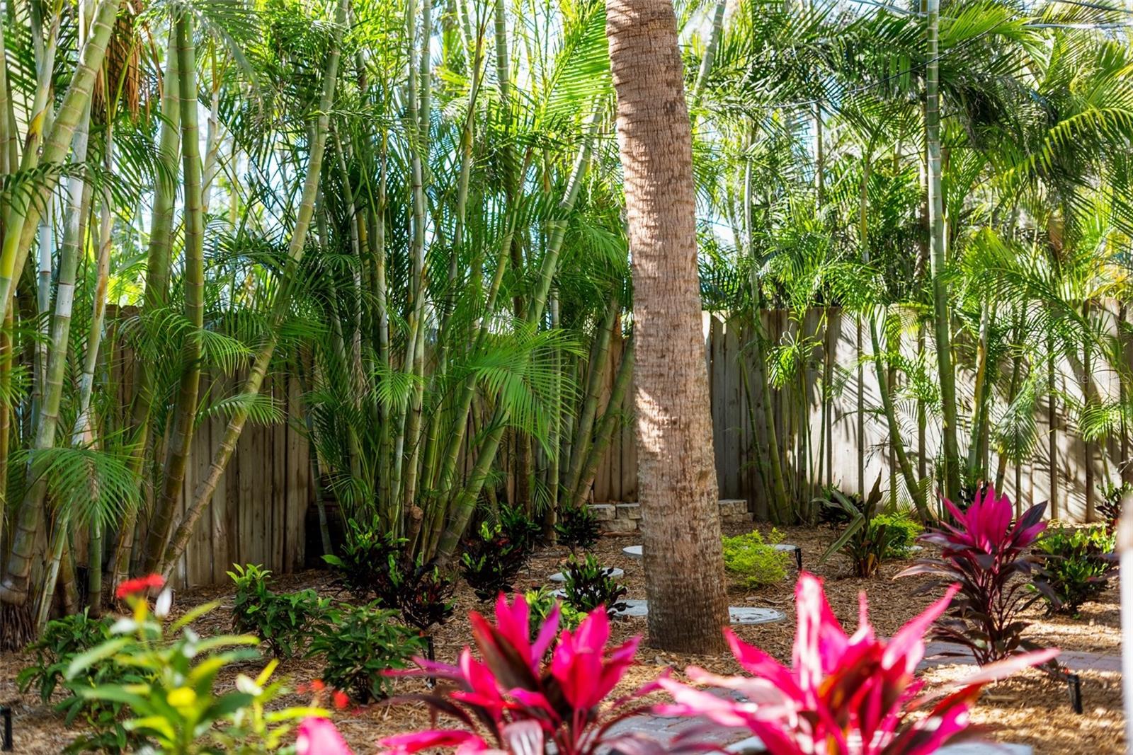 5512 AVENIDA DEL MARE