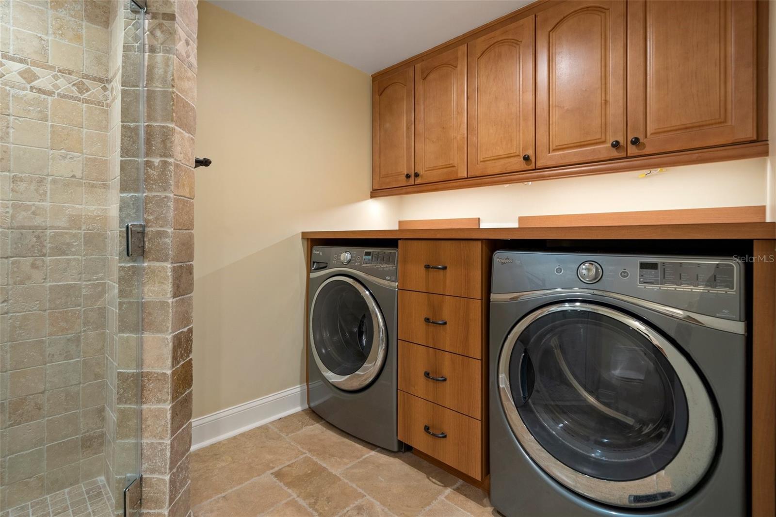 5512 AVENIDA DEL MARE