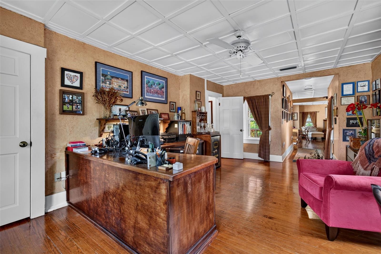 4451 CHARLES LN