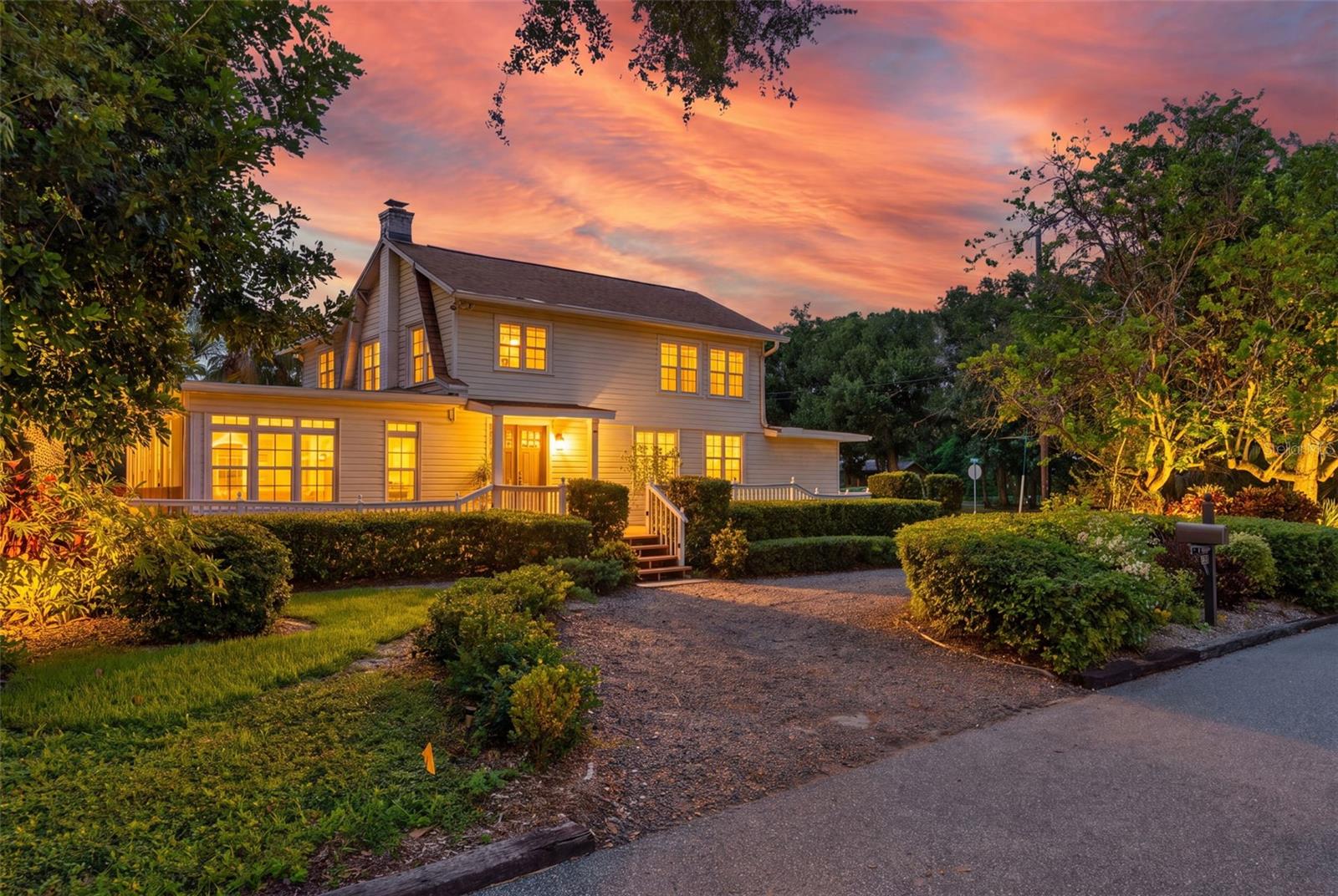 4451 CHARLES LN