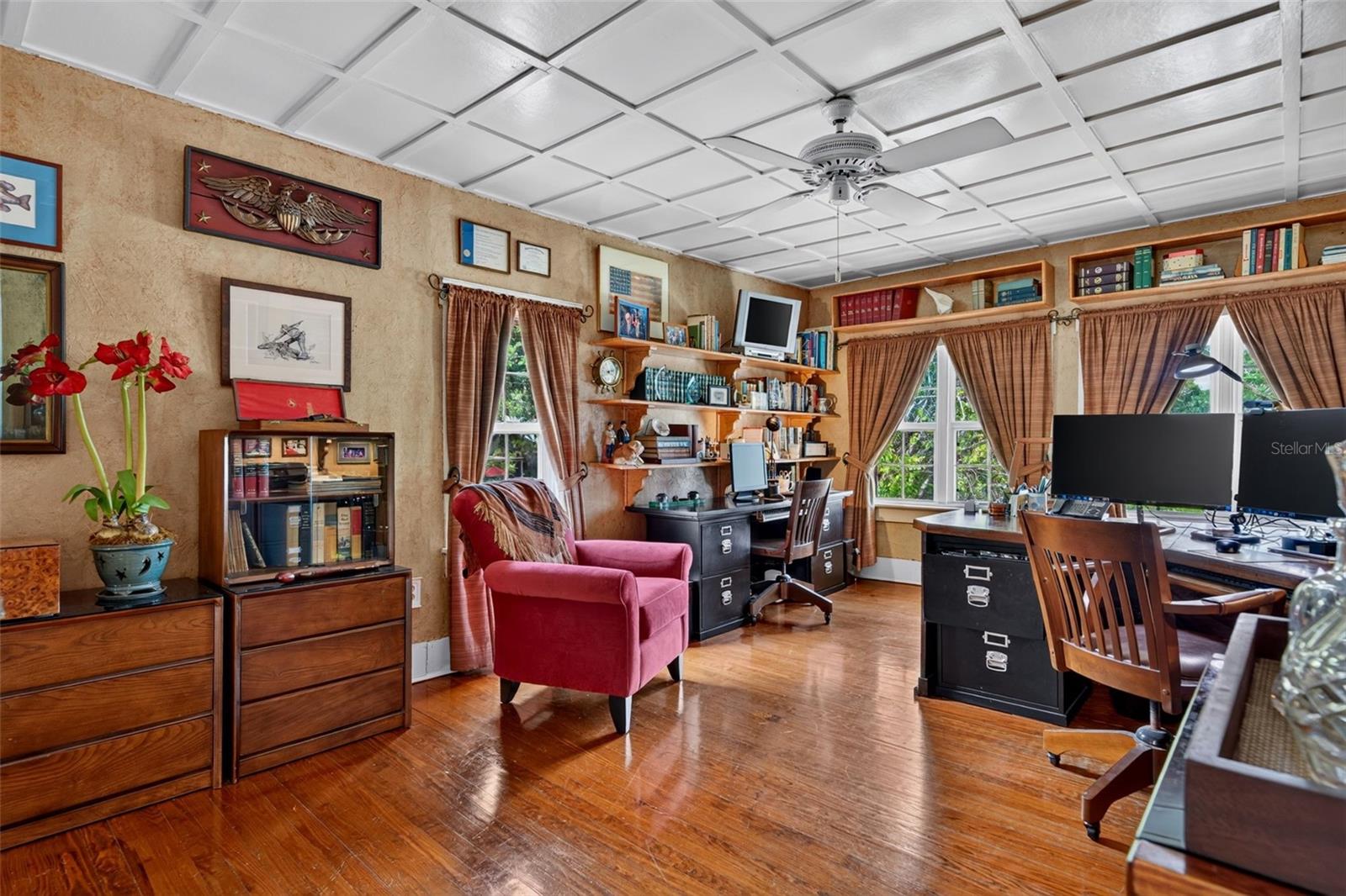 4451 CHARLES LN