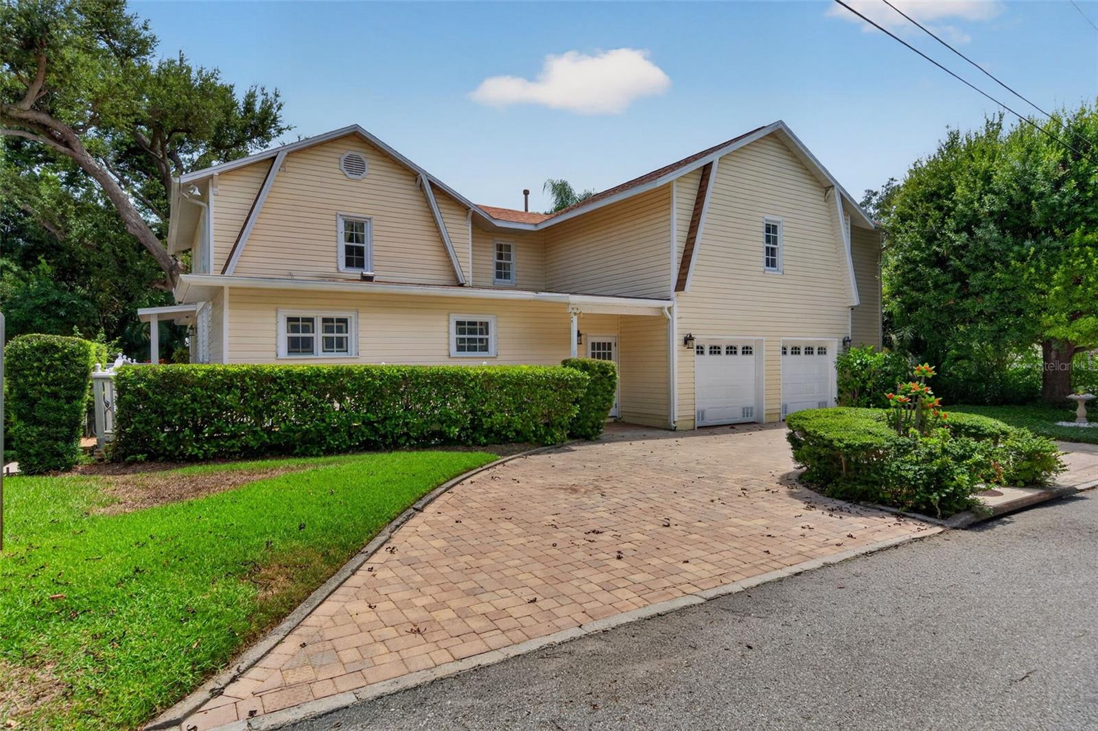 4451 CHARLES LN