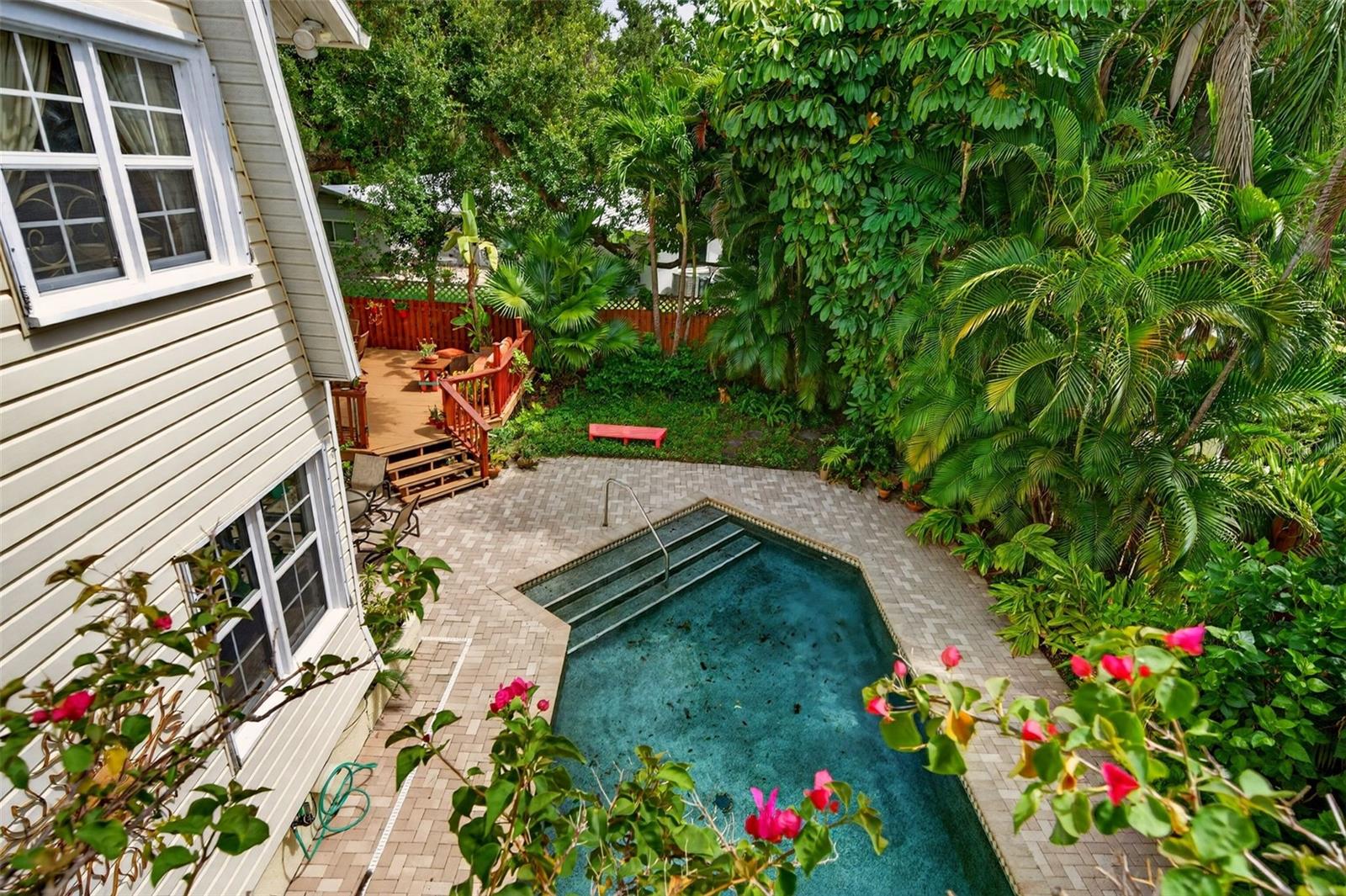 4451 CHARLES LN