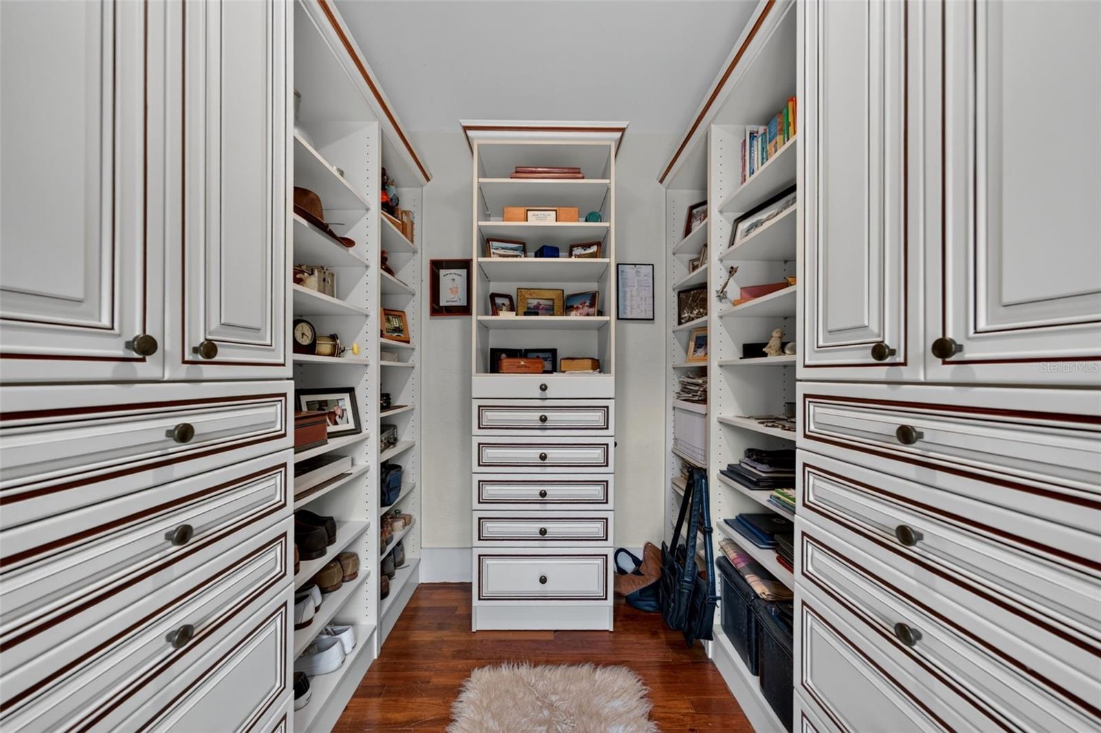 4451 CHARLES LN