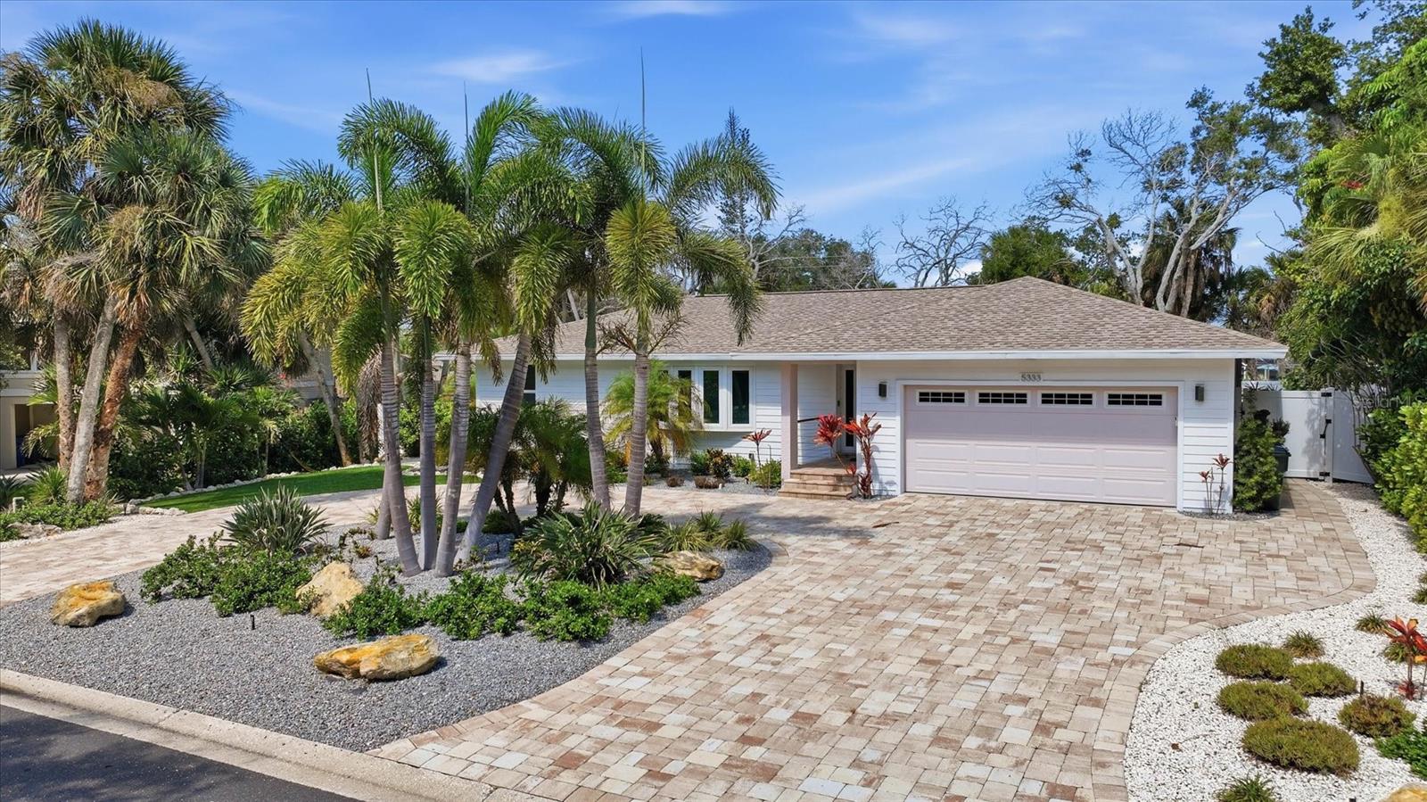 5333 SIESTA CT