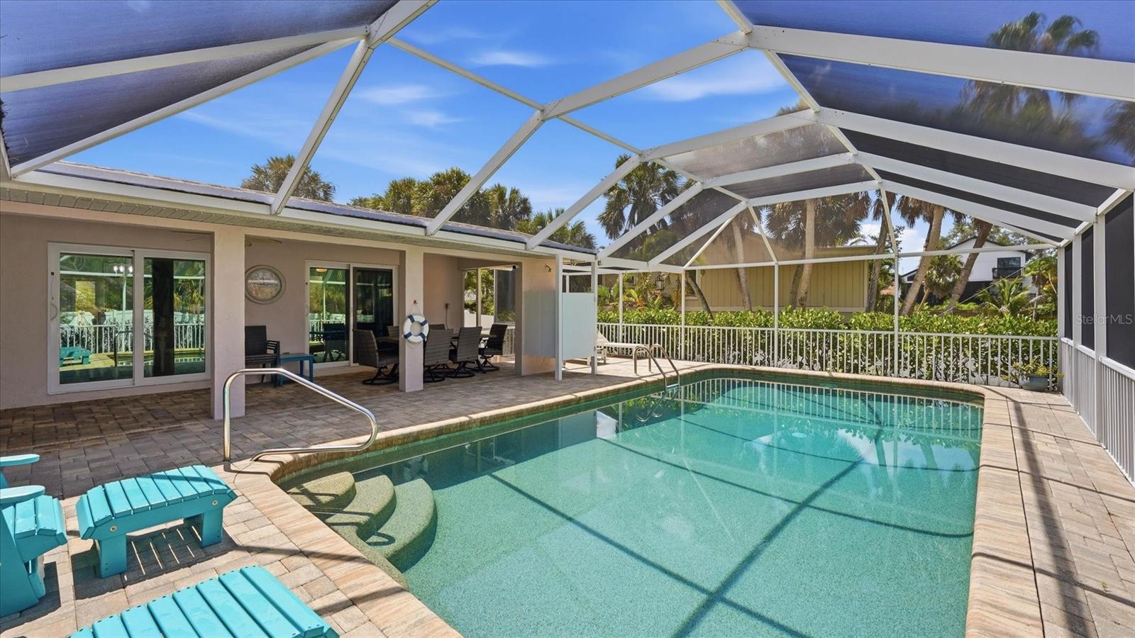 5333 SIESTA CT