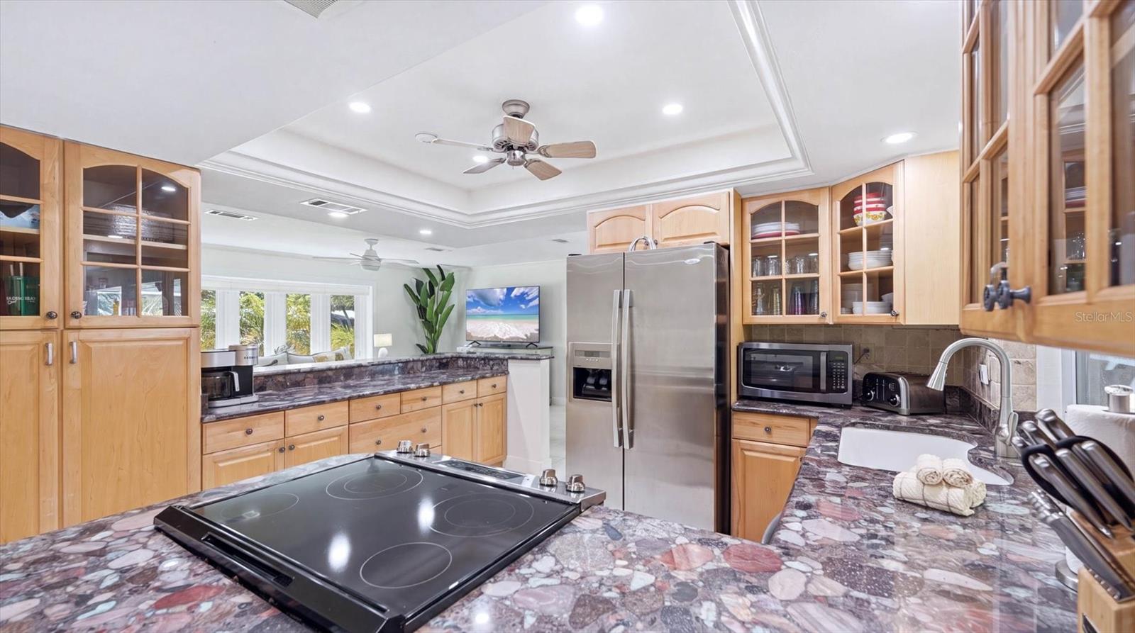 5333 SIESTA CT