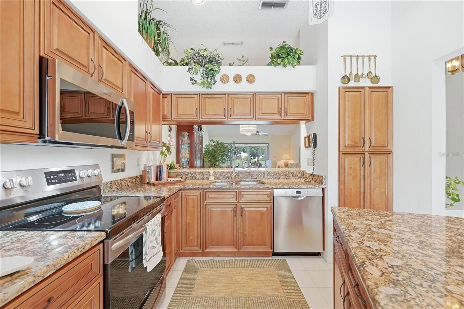 6089 CLUBSIDE DR #7686