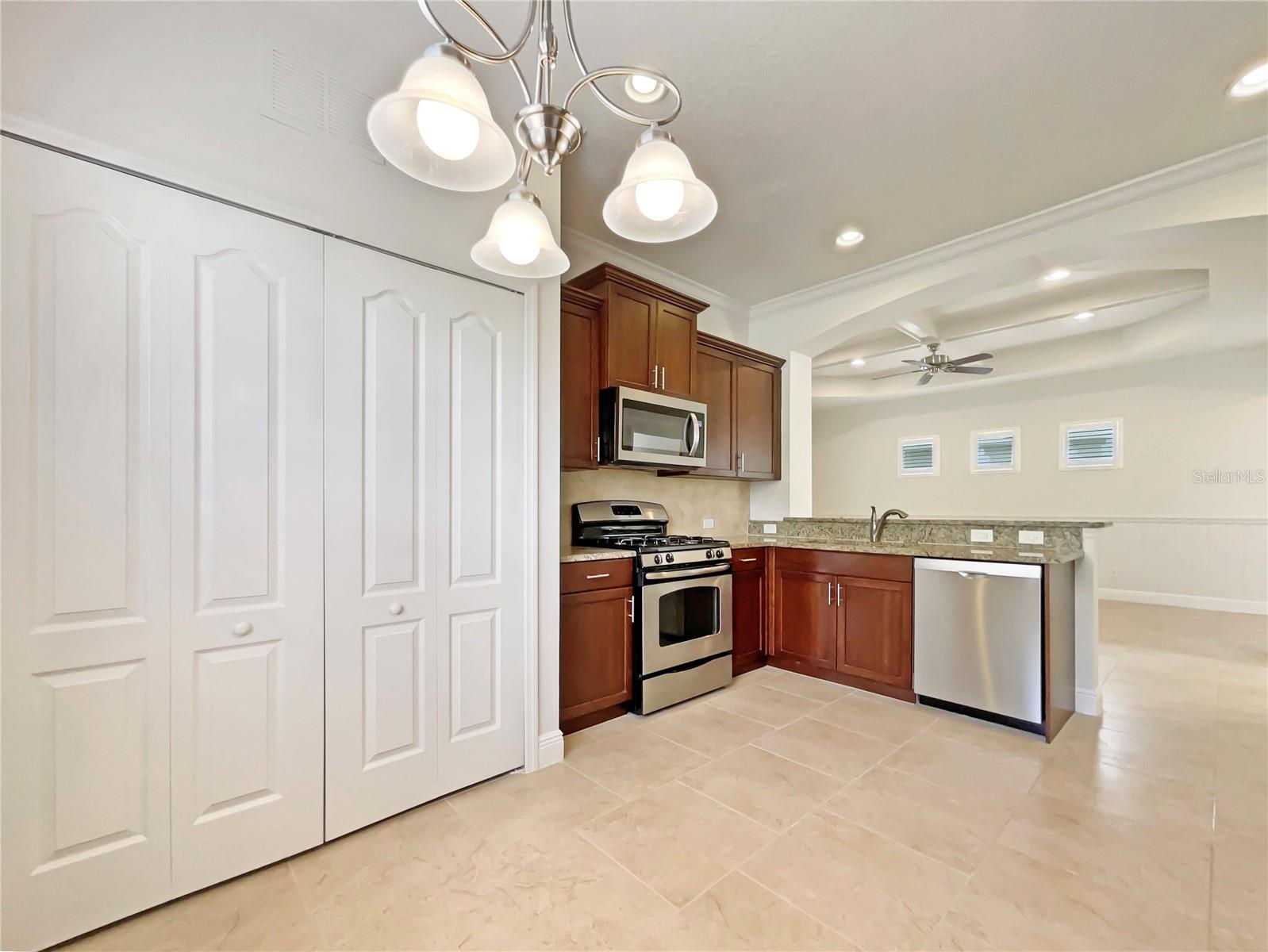 11228 WHITE ROCK TER