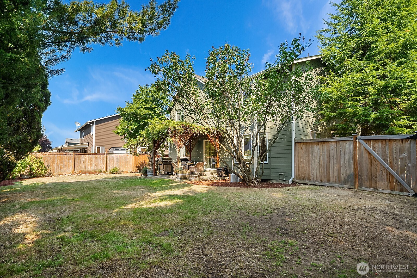 453 Rosario Place NE