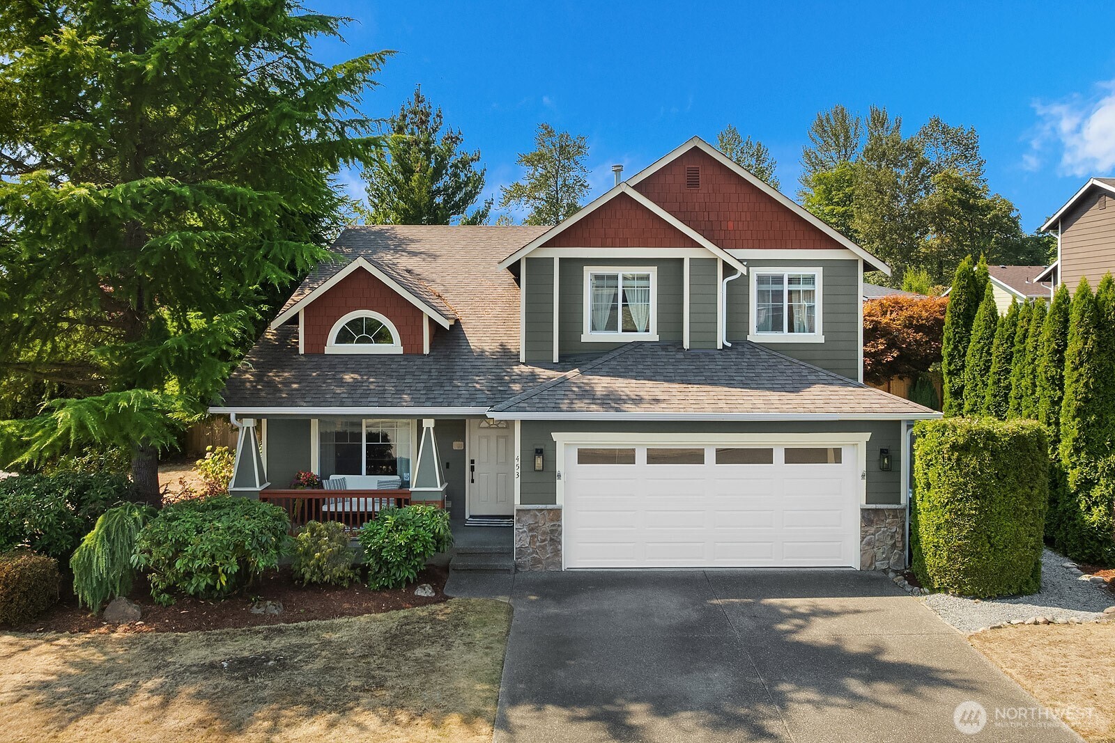 453 Rosario Place NE