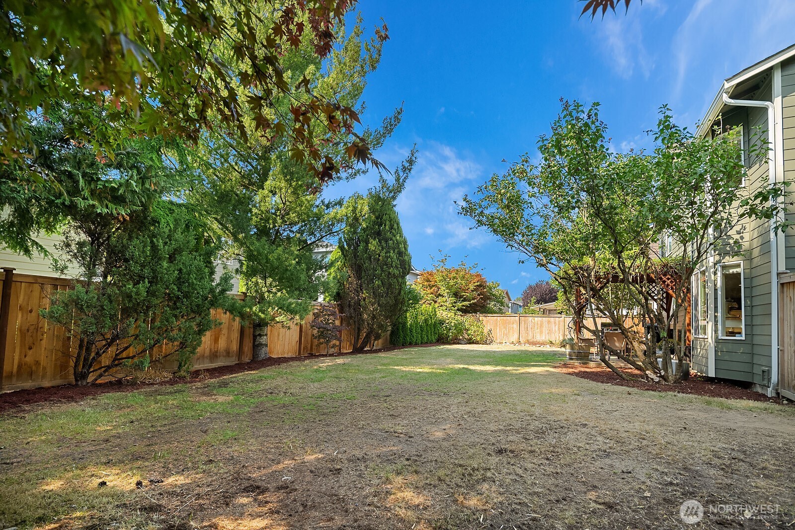 453 Rosario Place NE