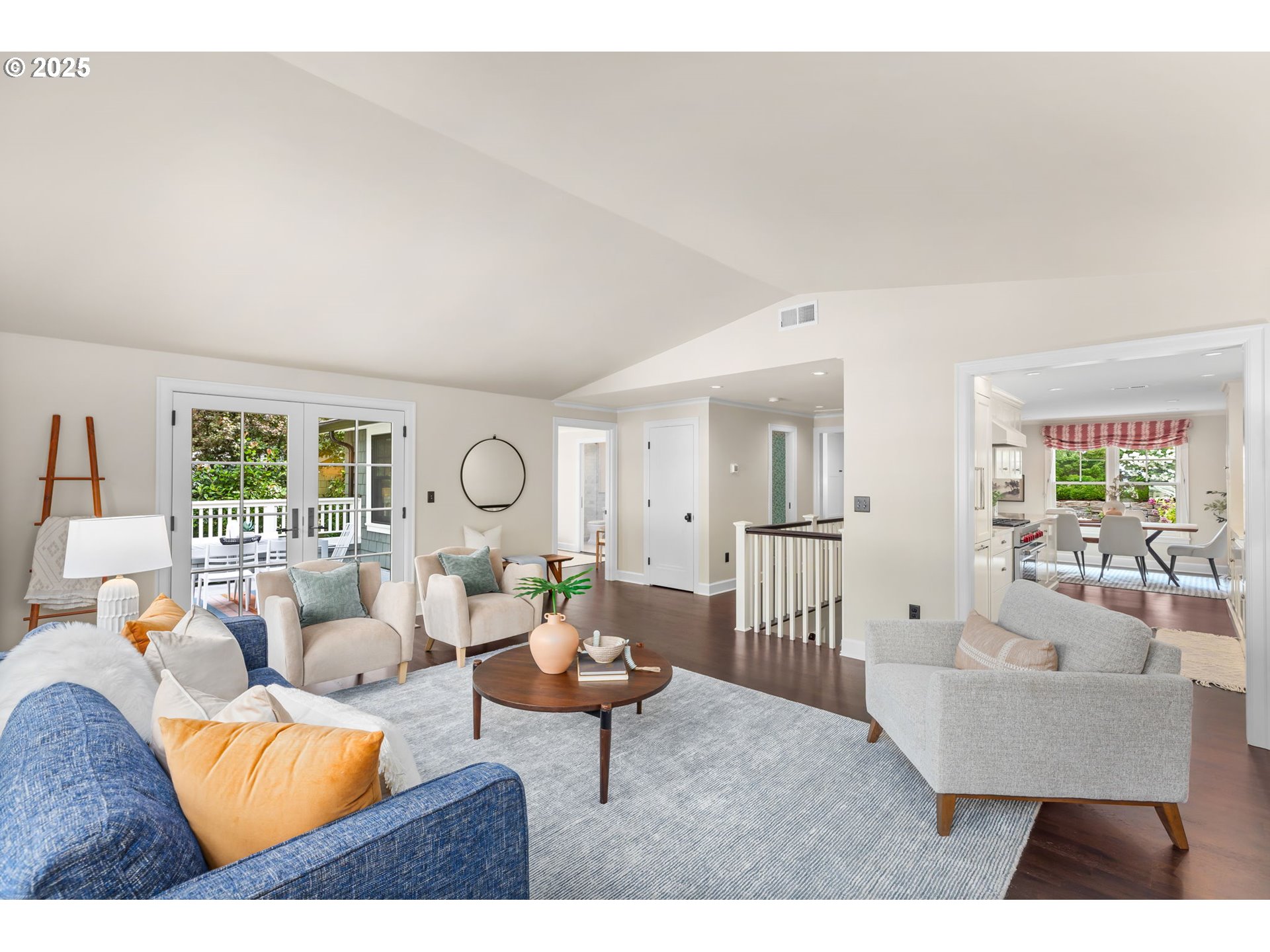 2805 SW ROSWELL AVE