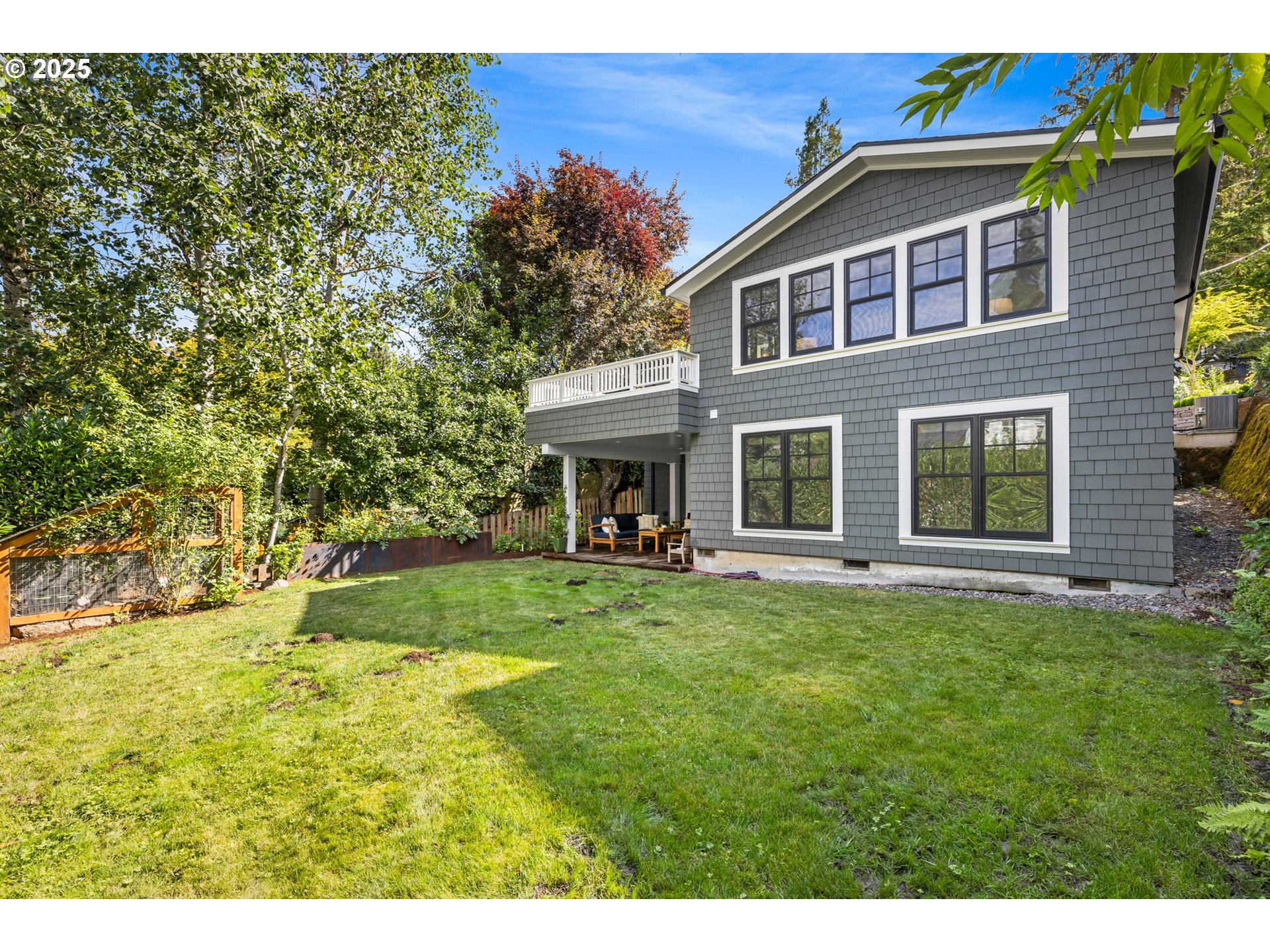 2805 SW ROSWELL AVE