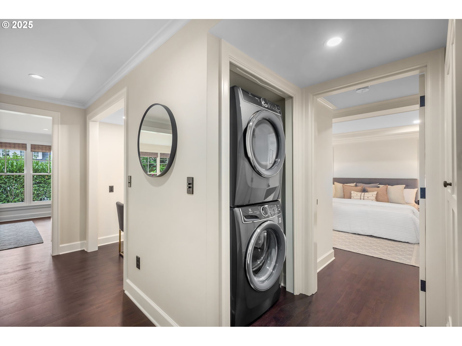 2805 SW ROSWELL AVE
