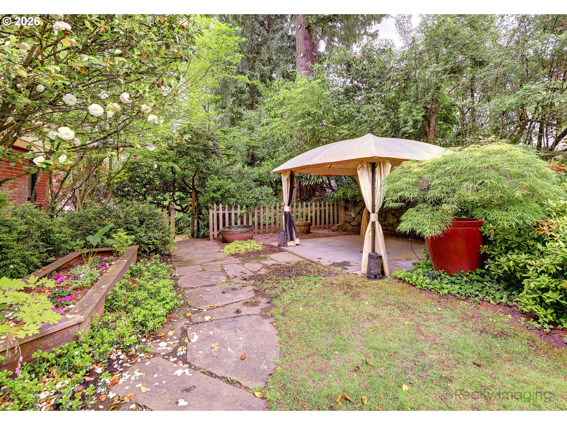1975 SW EDGEWOOD RD