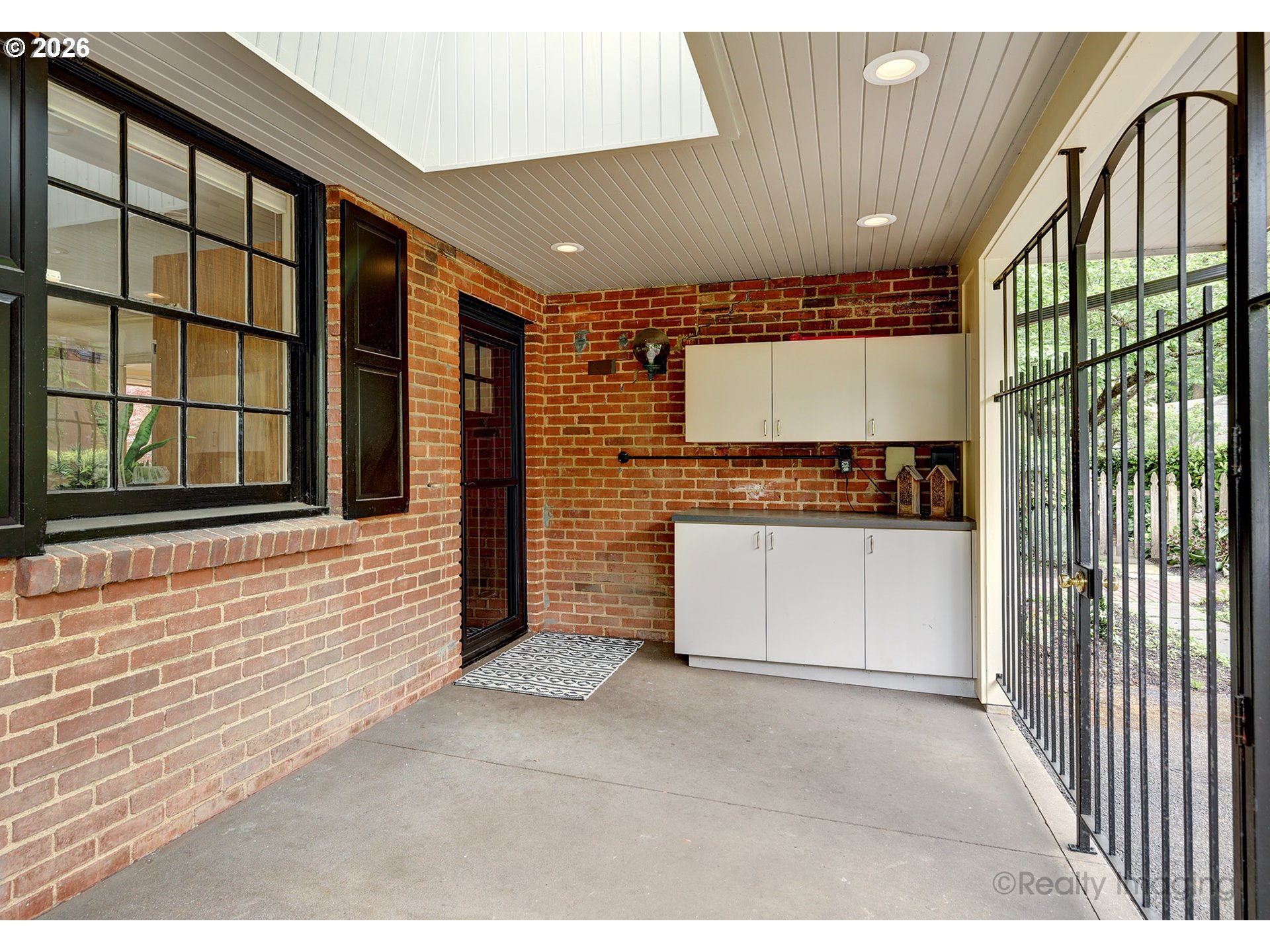 1975 SW EDGEWOOD RD
