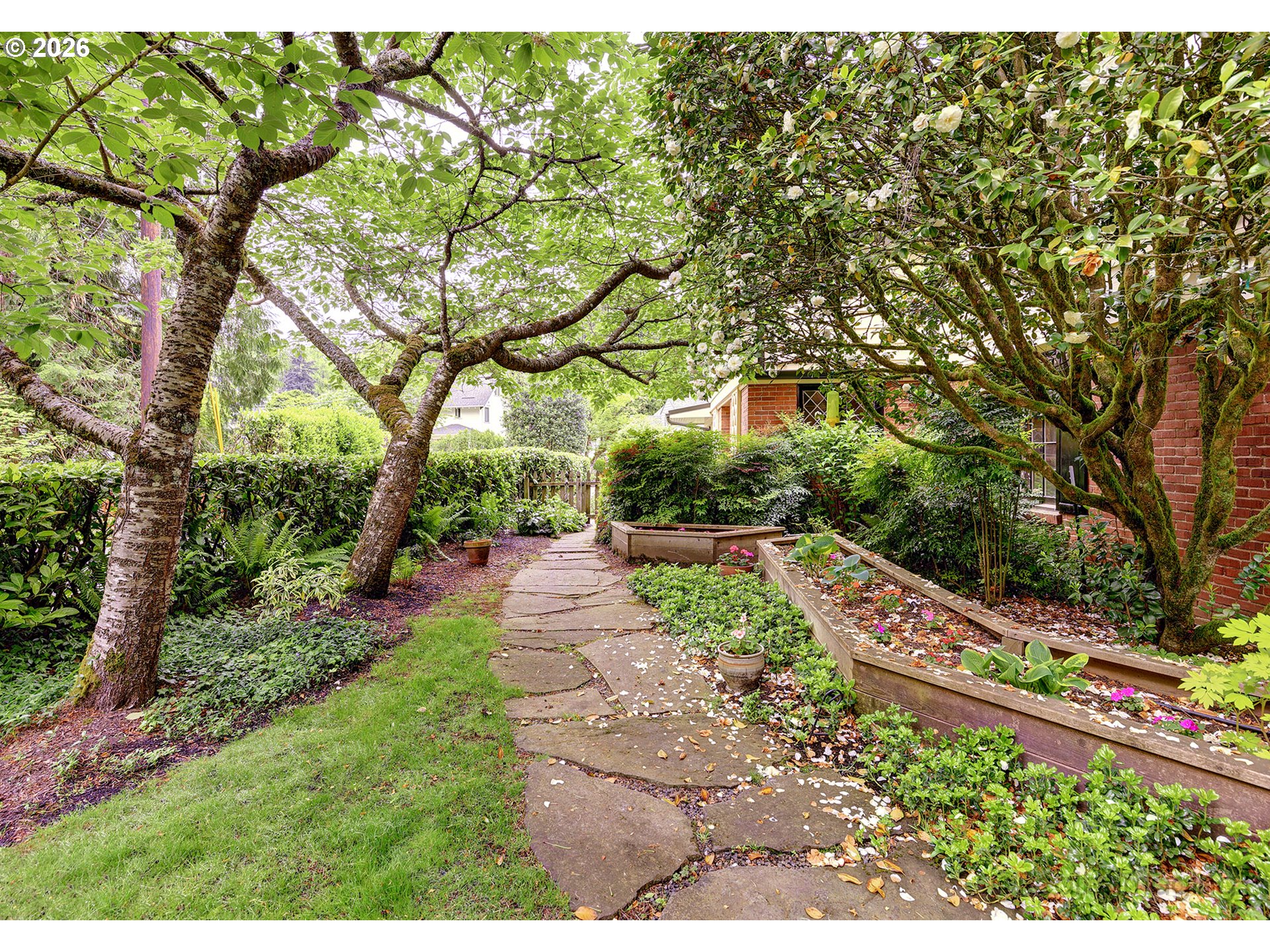 1975 SW EDGEWOOD RD