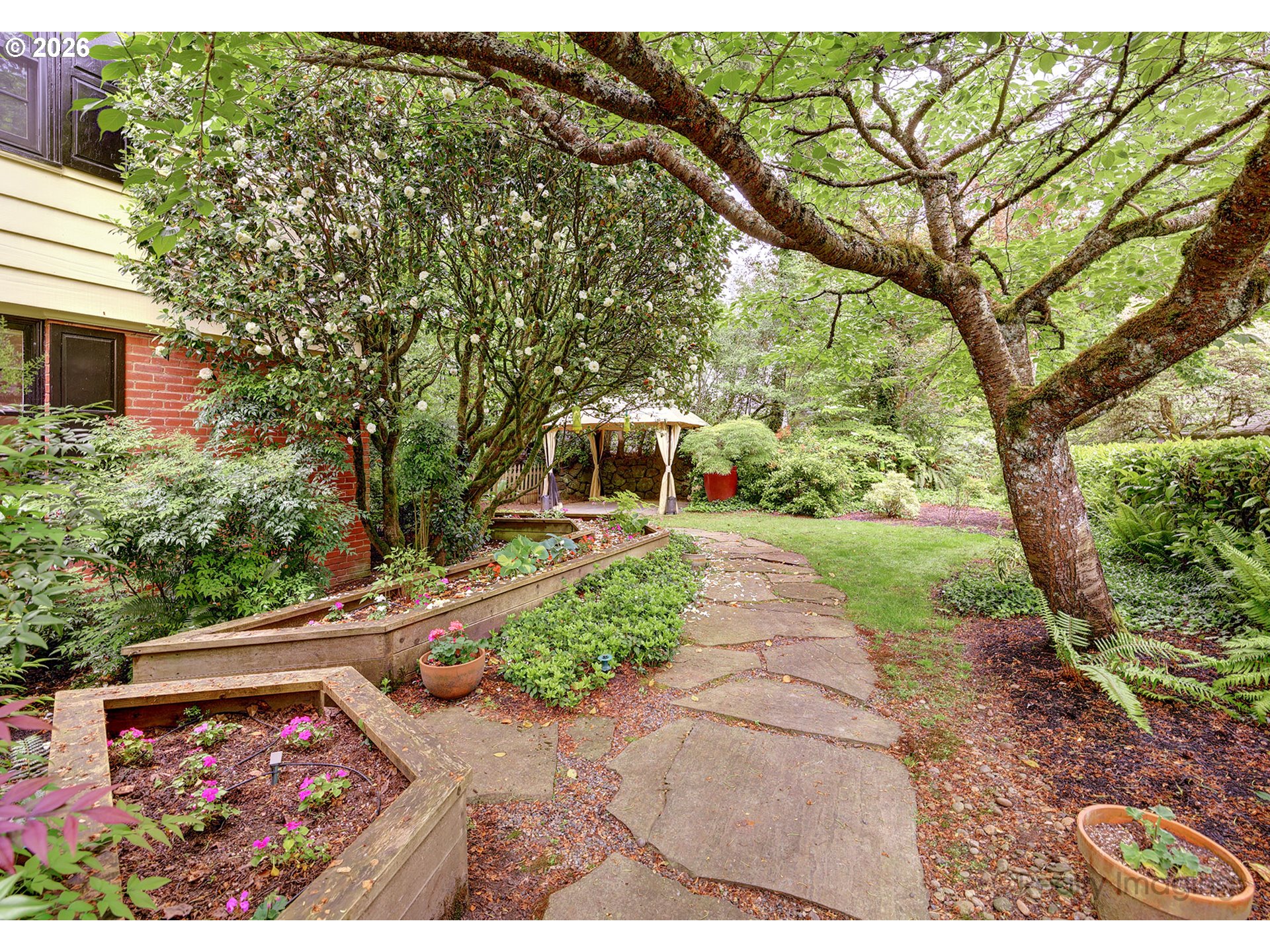 1975 SW EDGEWOOD RD