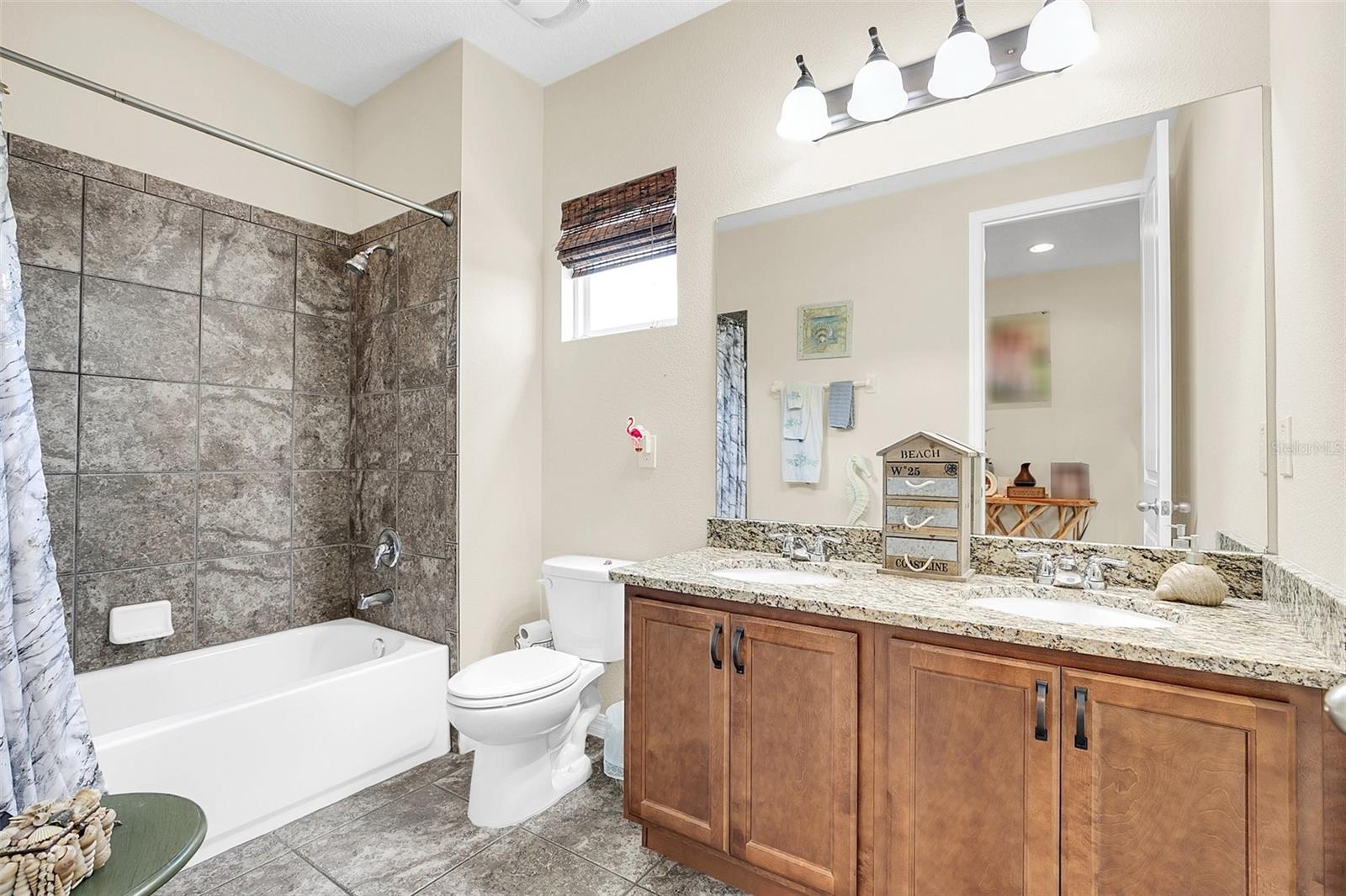 15787 AVENUE OF THE ARBORS