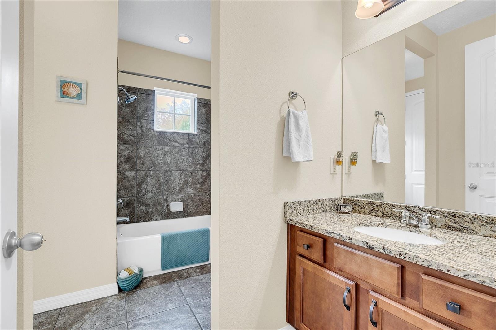 15787 AVENUE OF THE ARBORS