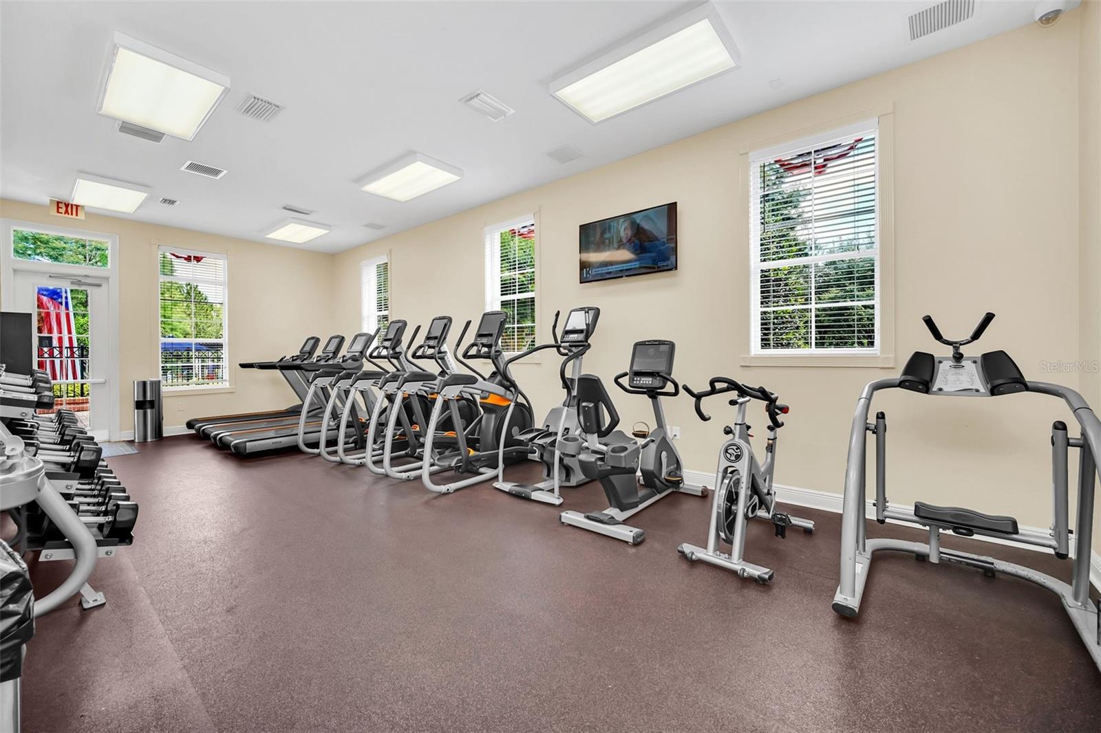 15787 AVENUE OF THE ARBORS