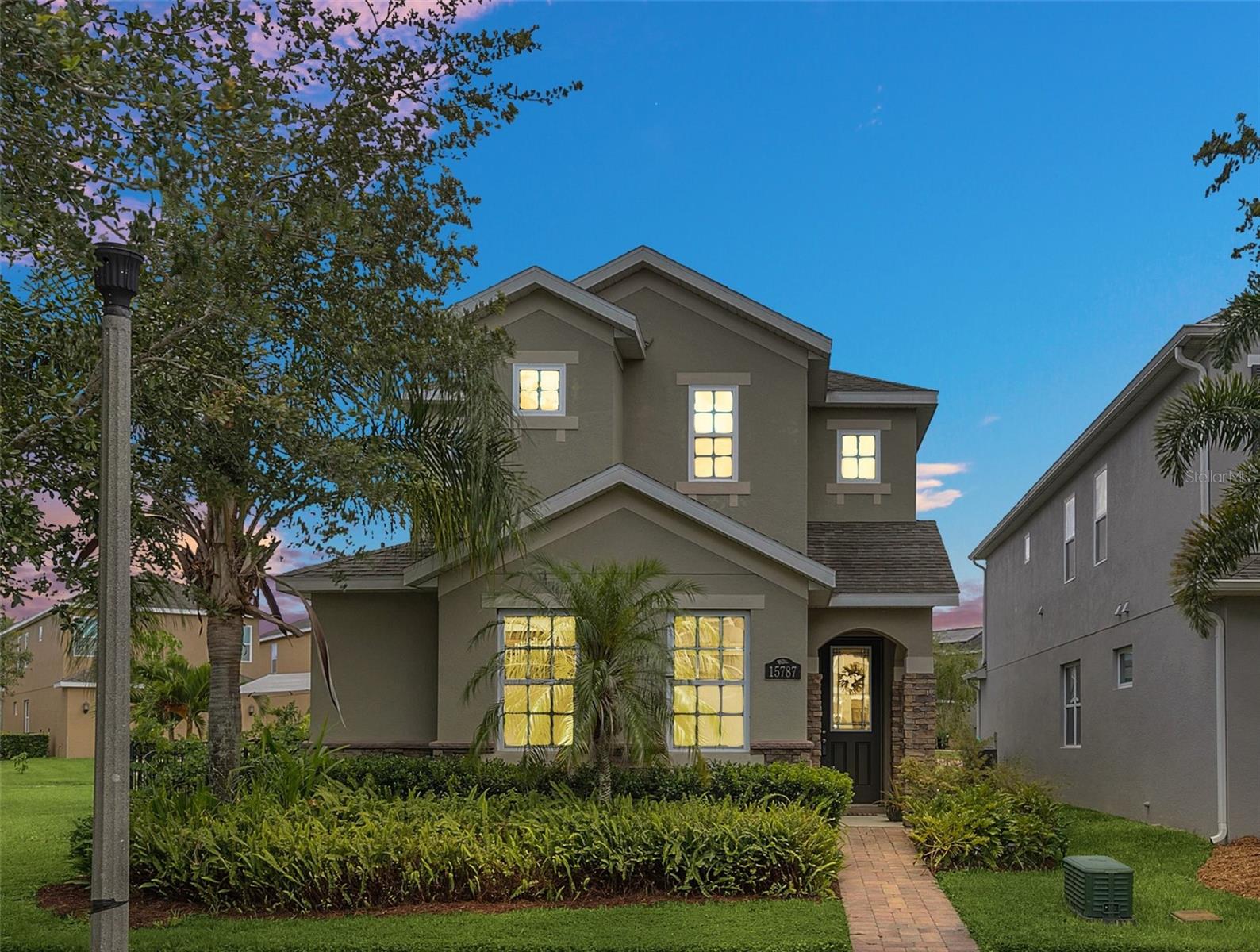 15787 AVENUE OF THE ARBORS