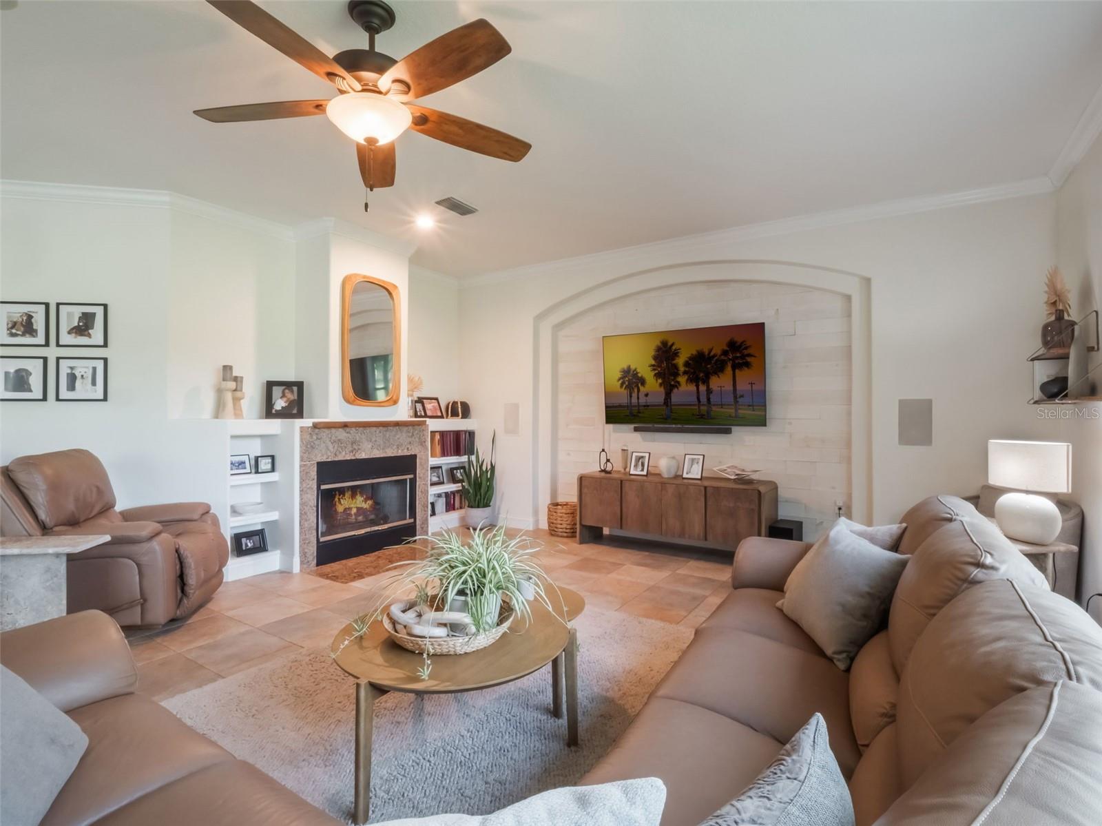 2106 RIDGEWIND WAY