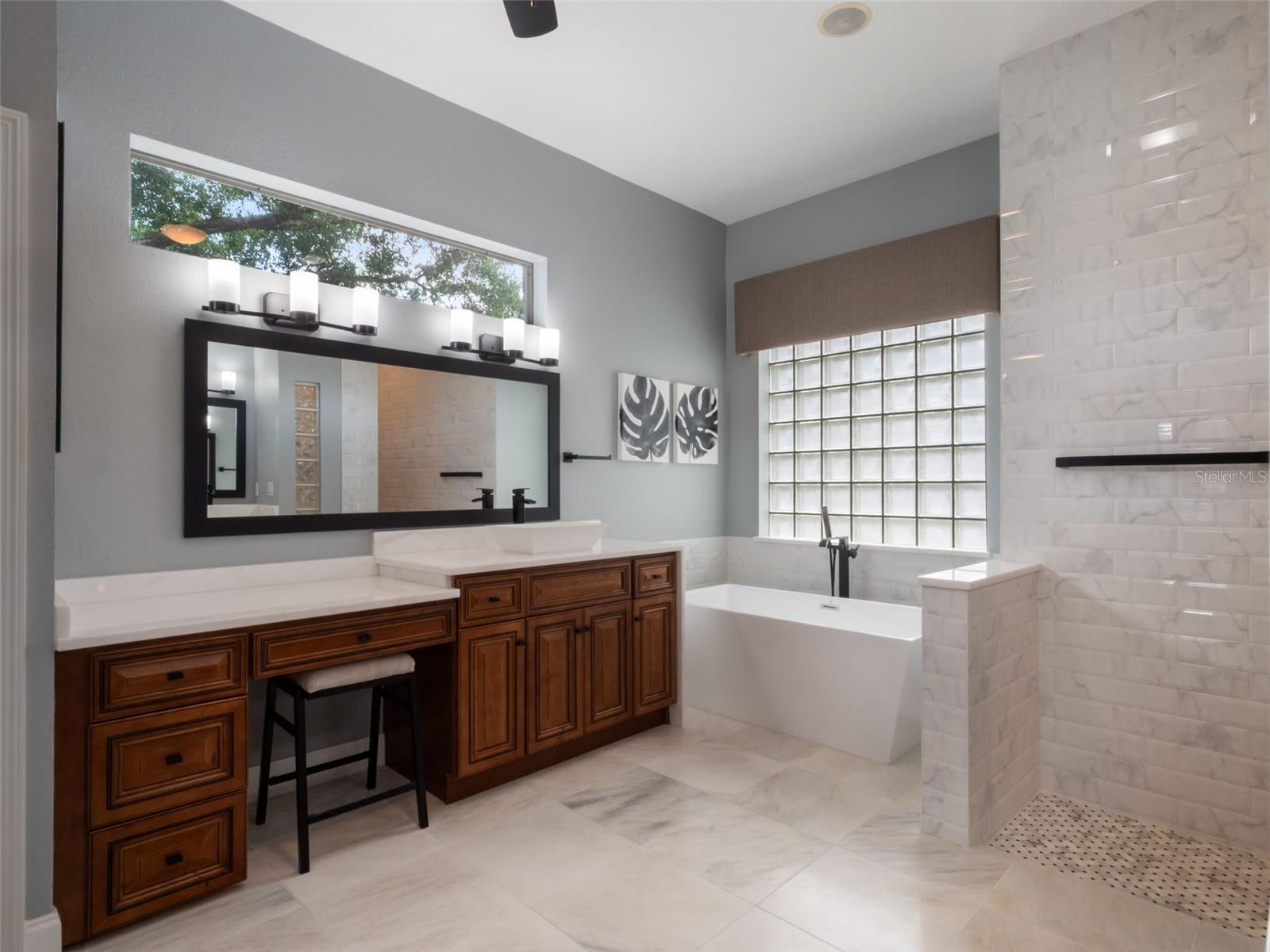 2106 RIDGEWIND WAY