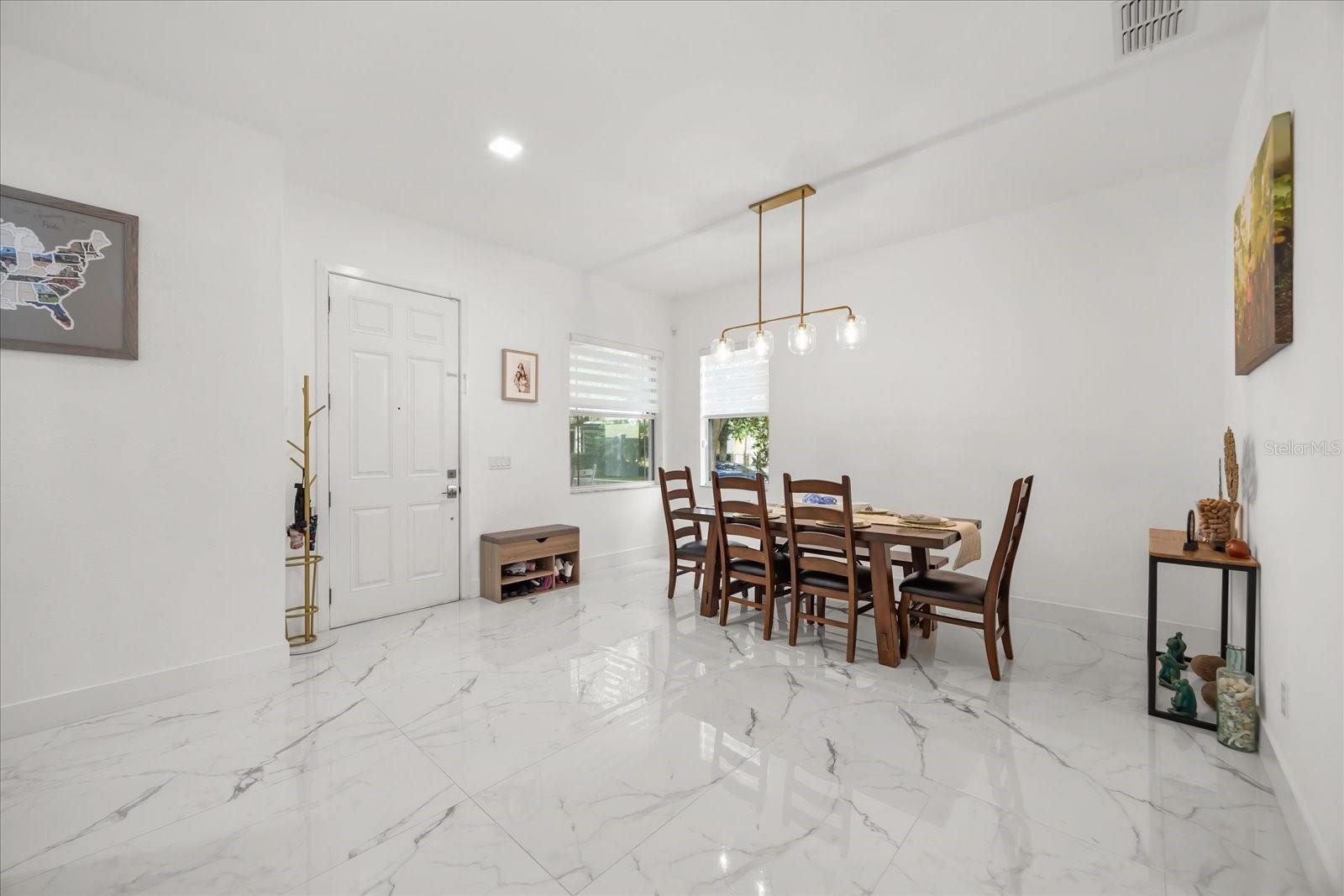6846 HELMSLEY CIR