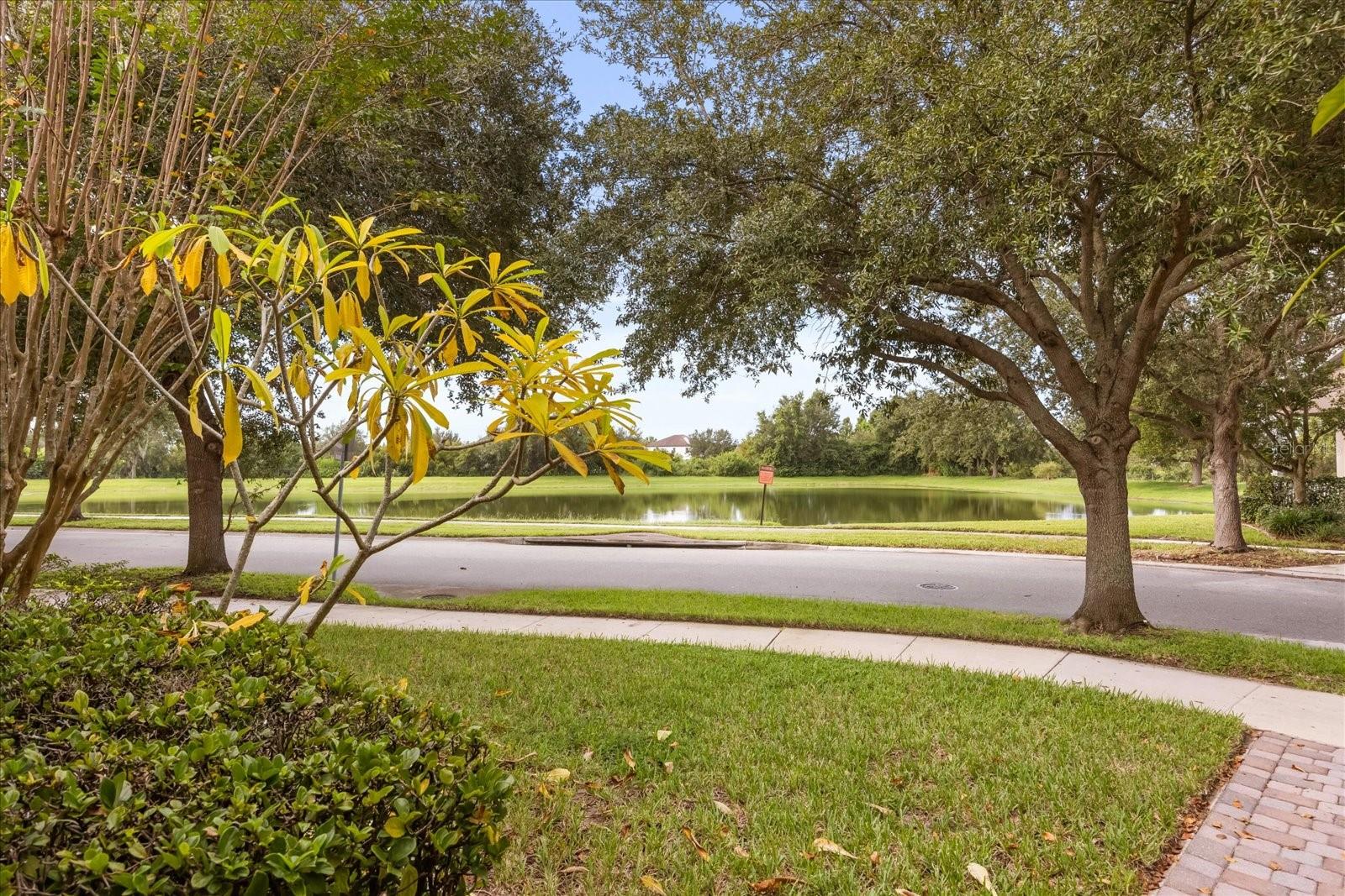 6846 HELMSLEY CIR