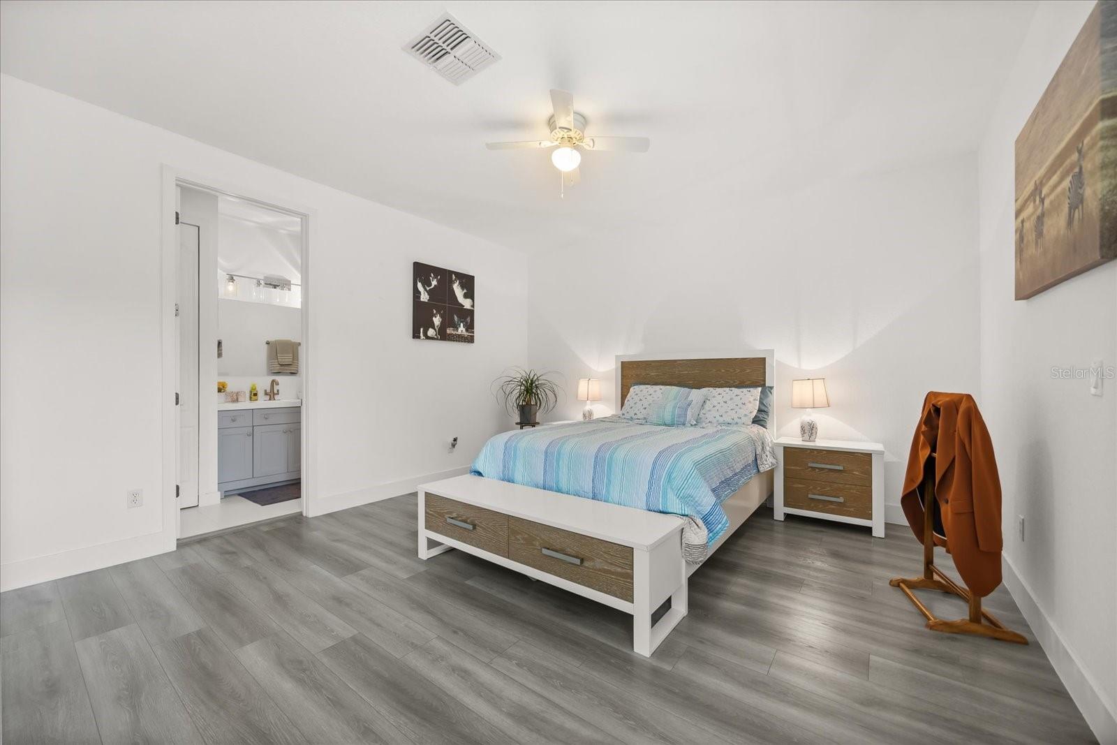 6846 HELMSLEY CIR