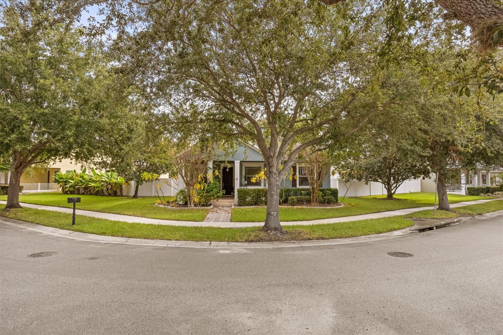 6846 HELMSLEY CIR