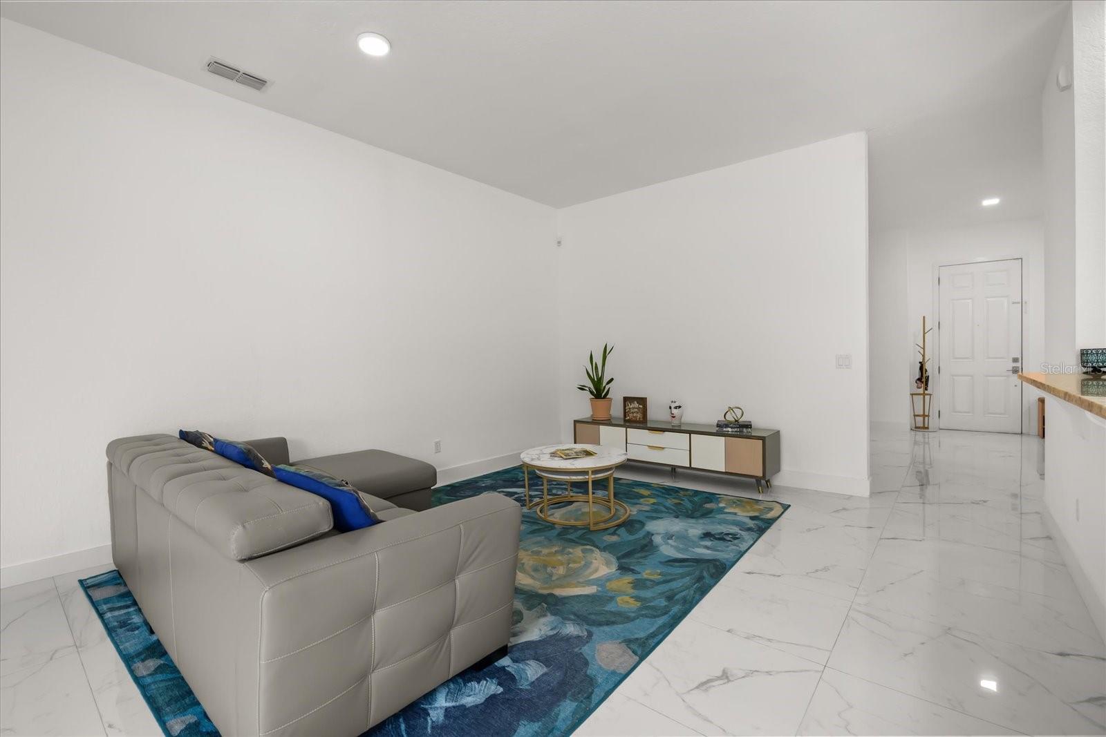 6846 HELMSLEY CIR