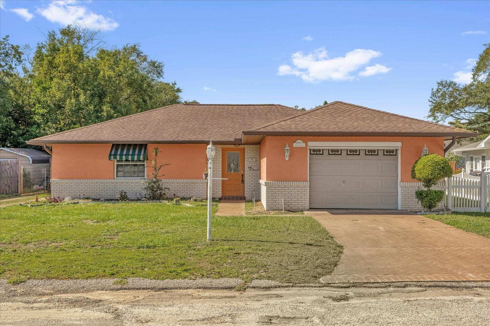 25 FOREST DR