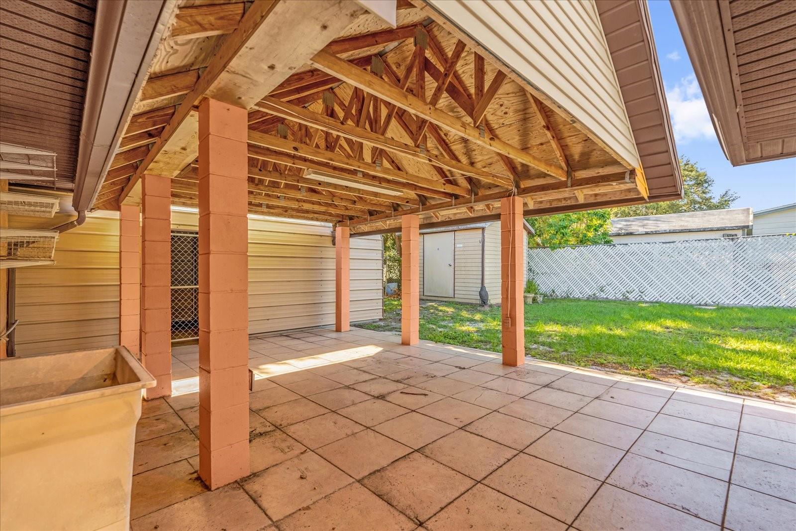 25 FOREST DR