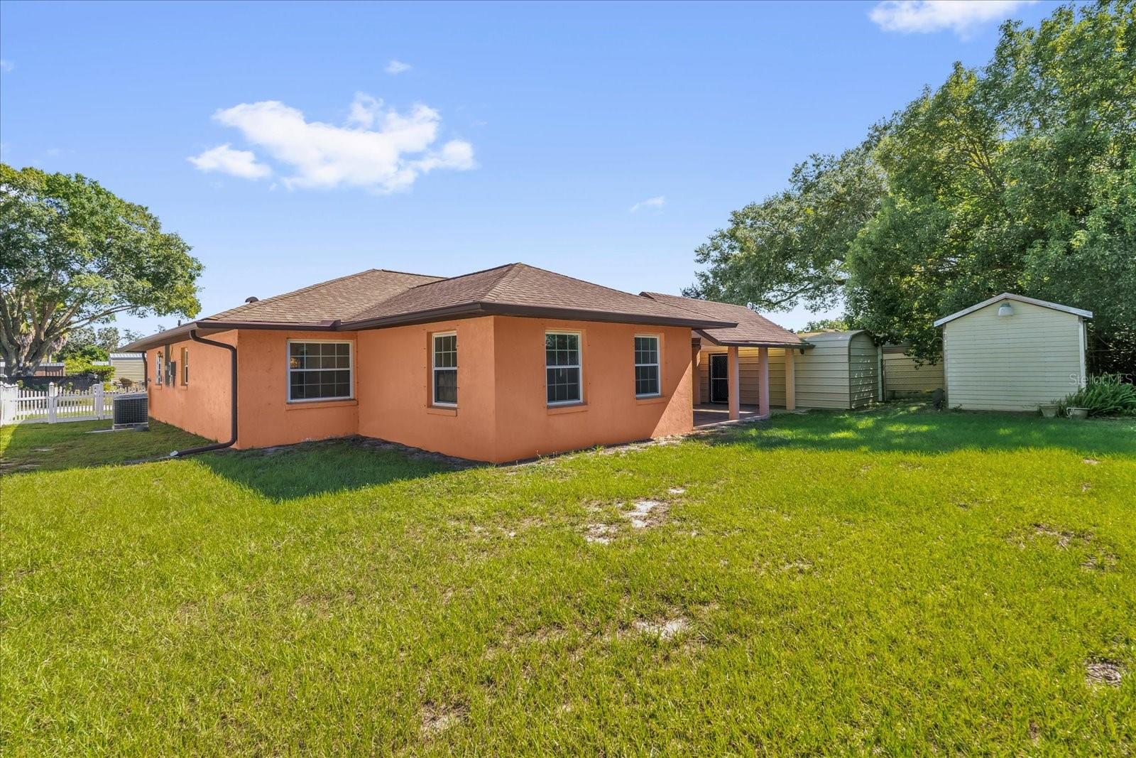 25 FOREST DR