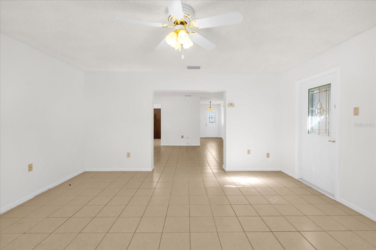 25 FOREST DR