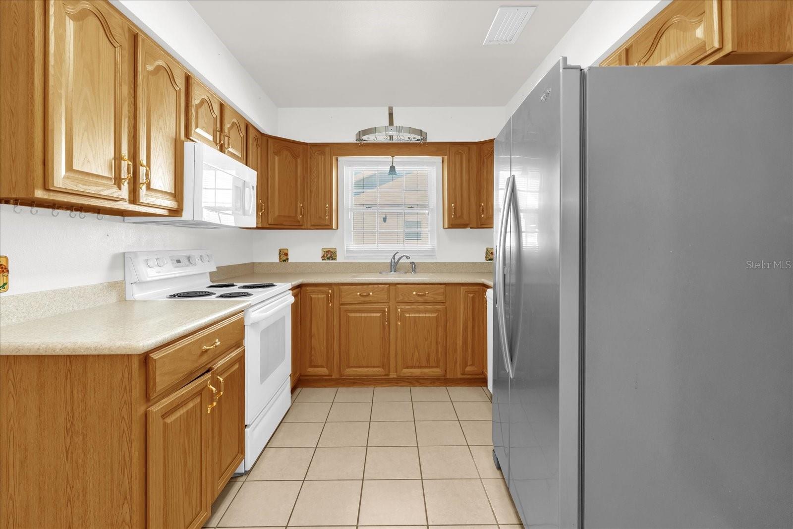 25 FOREST DR