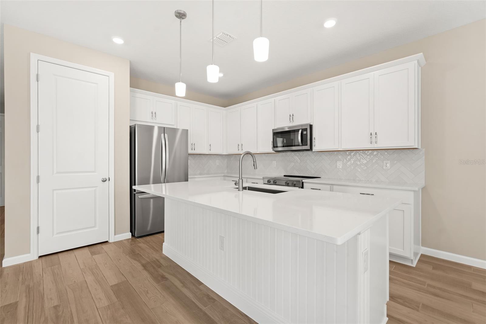 17055 HAGGERTY HOLLOW